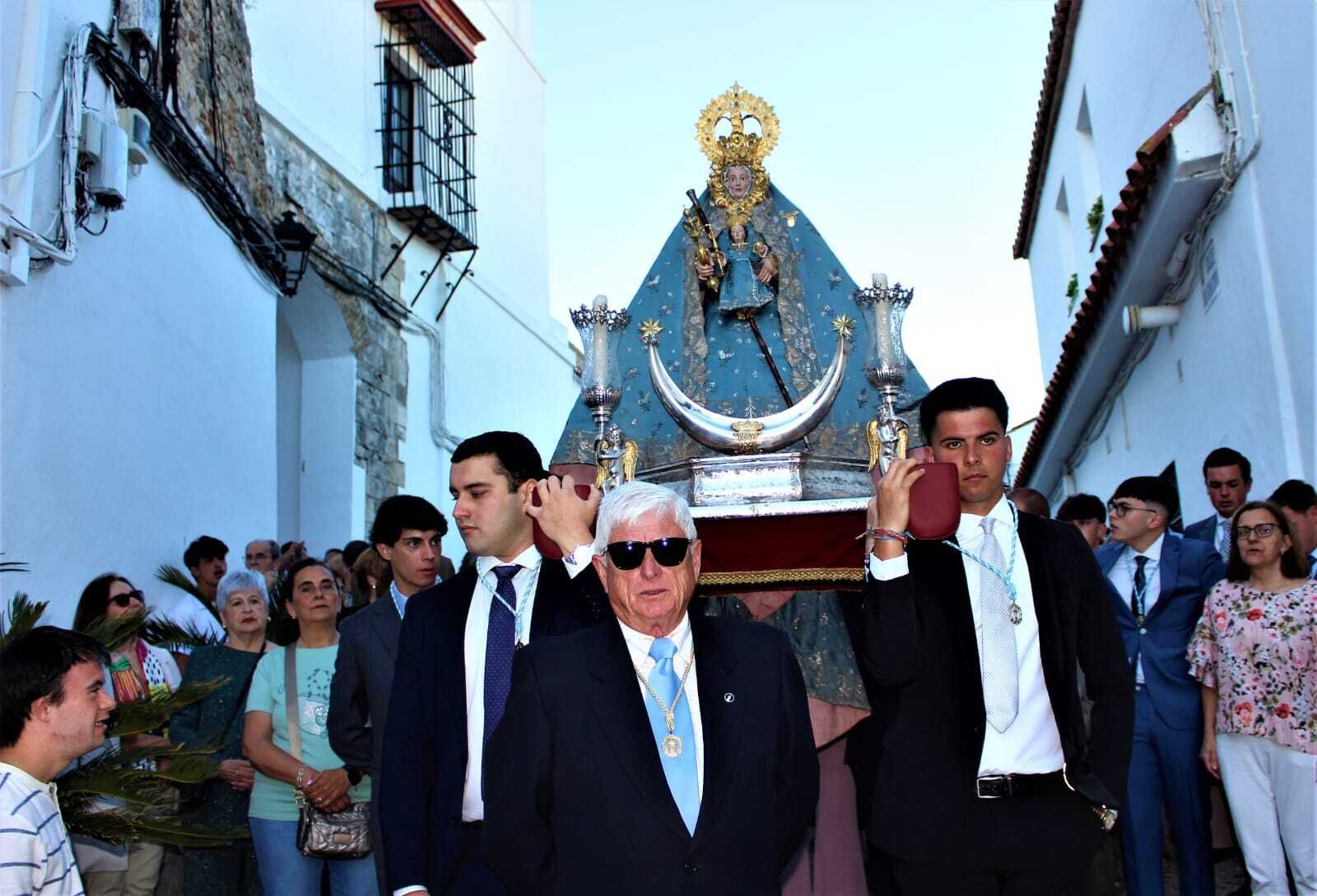 Imágenes del traslado de la Virgen de los Santos al Beaterio de Jesús, María y José