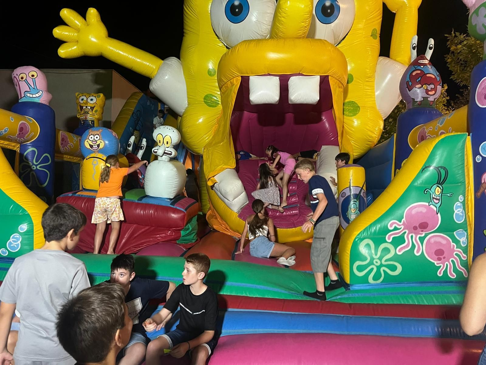 Niños ucranianos del campamento "Un respiro de esperanza" disfrutan en Jaén, en imágenes