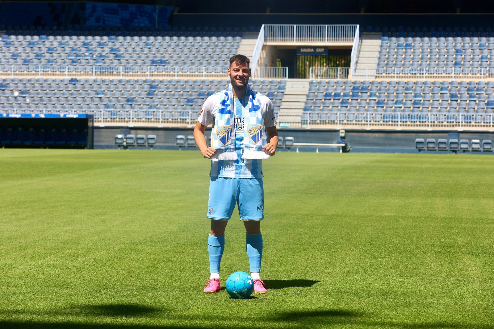 Roko Baturina, así luce el 9 del Málaga CF