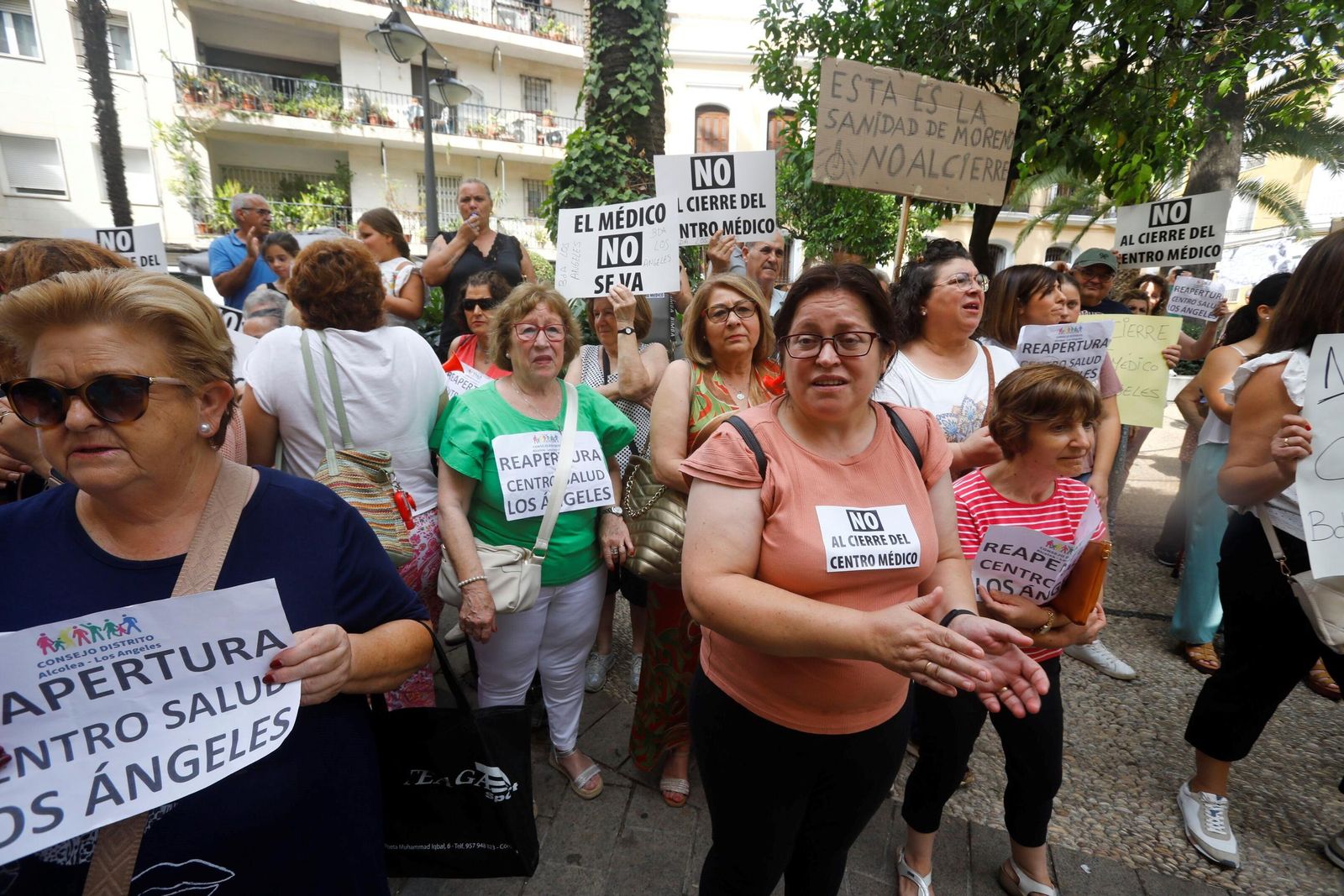 Las imágenes de la protesta de los vecinos de Villarrubia en defensa de la sanidad pública