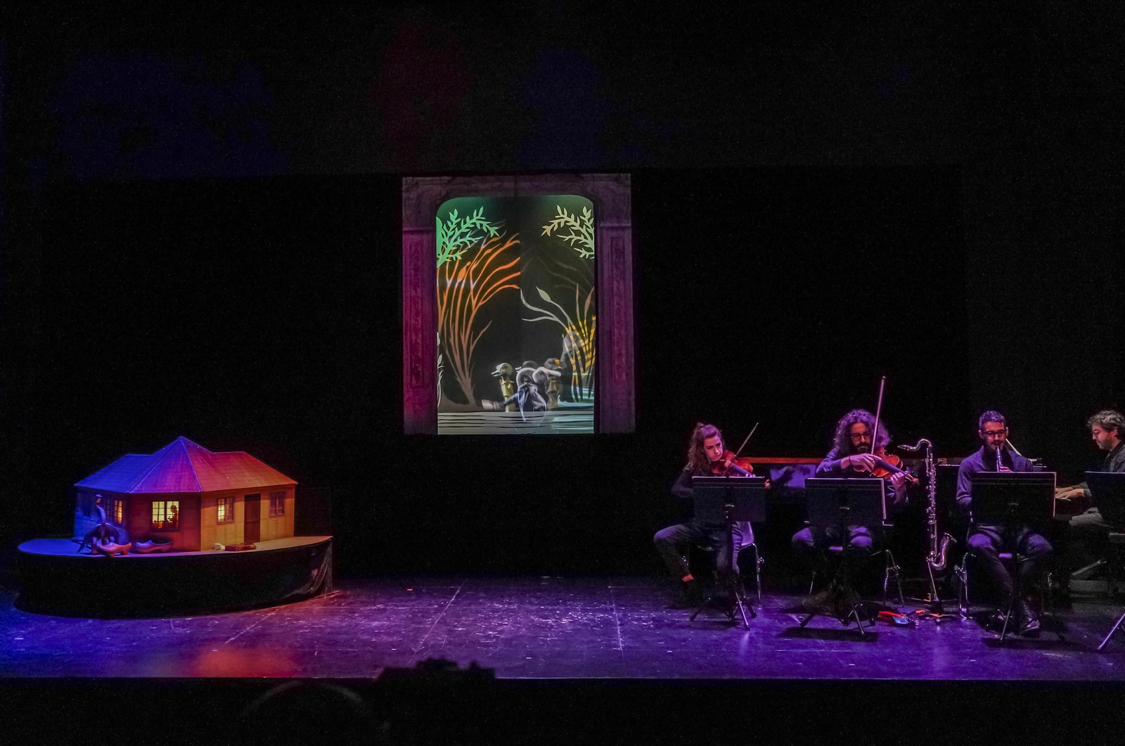 'El patito feo' llega por fin a la programación de Navidad del Centro Lorca