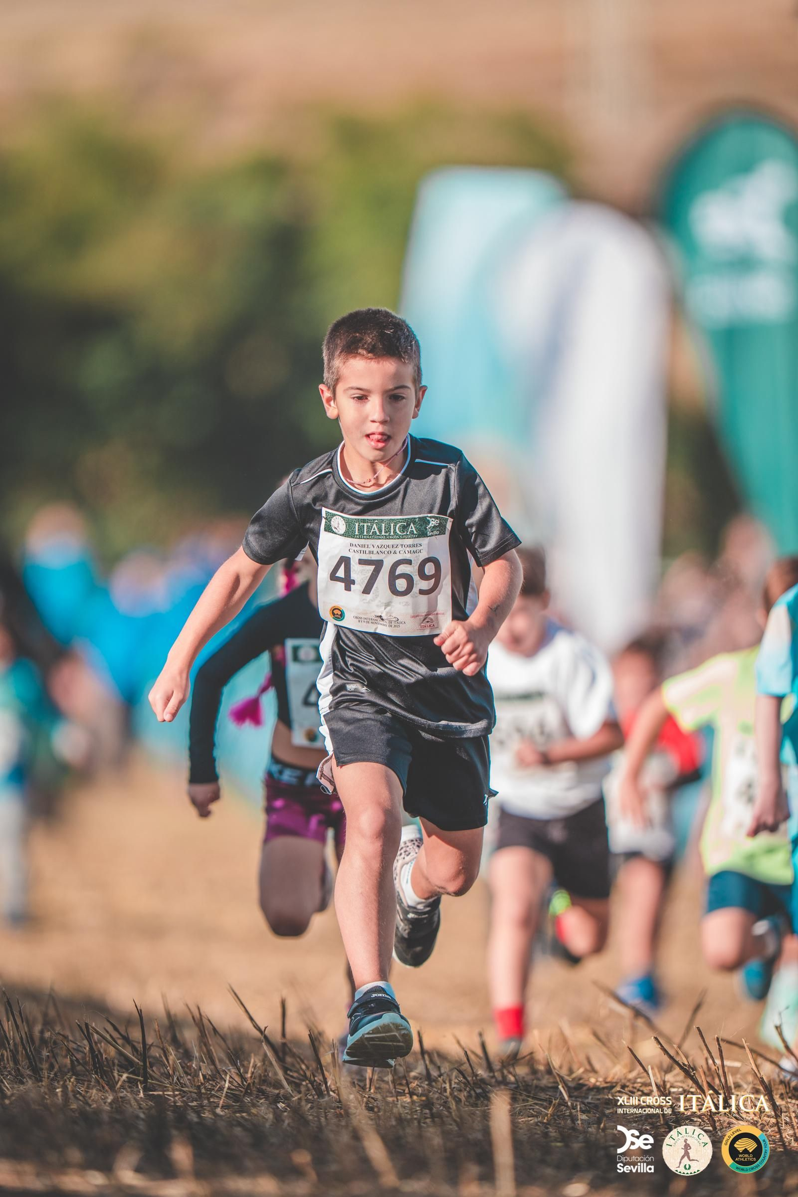 Búscate en las fotos del Cross de Itálica 2025 | 10