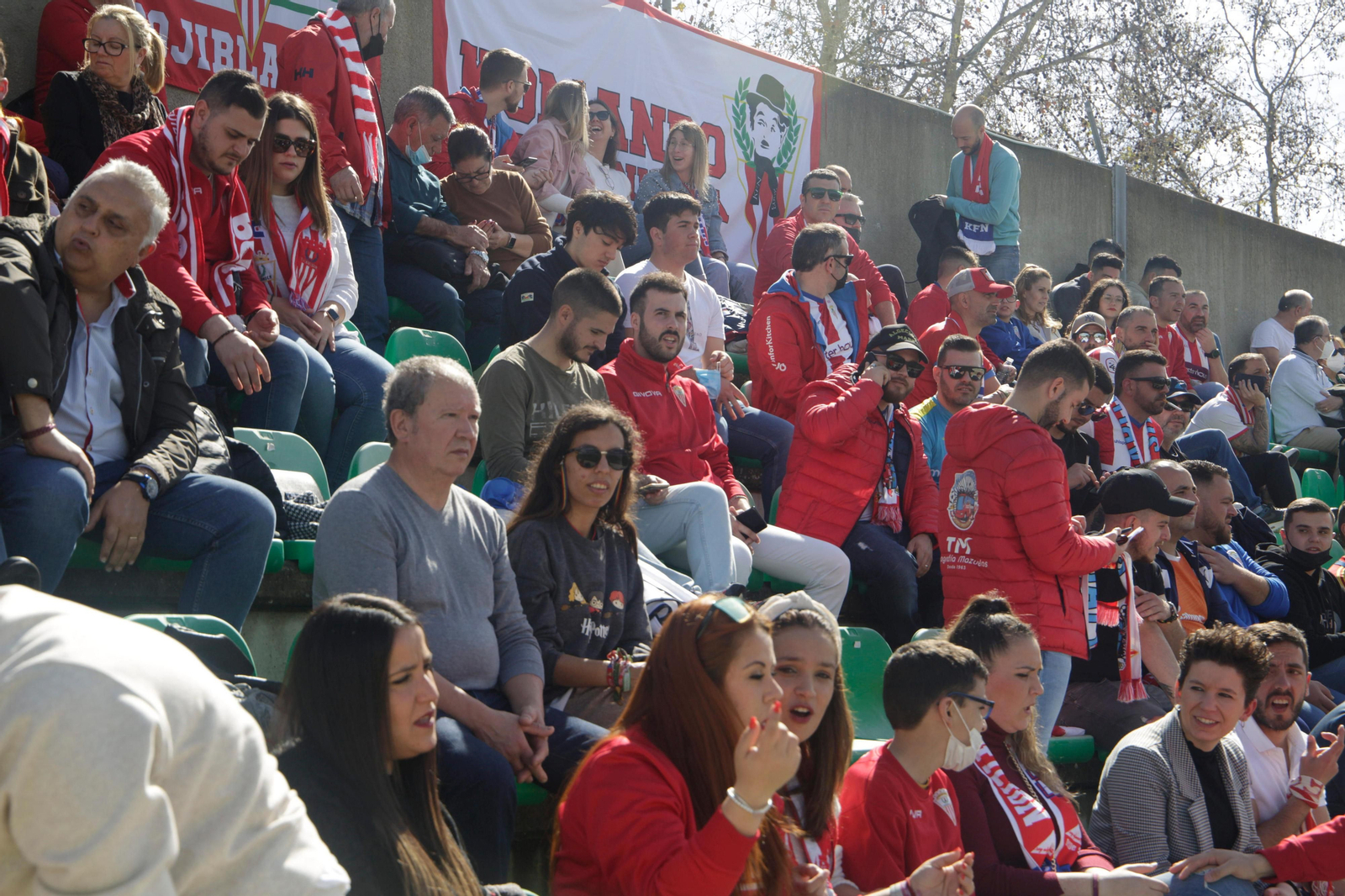Ambiente de la afición del Algeciras CF en Sevilla