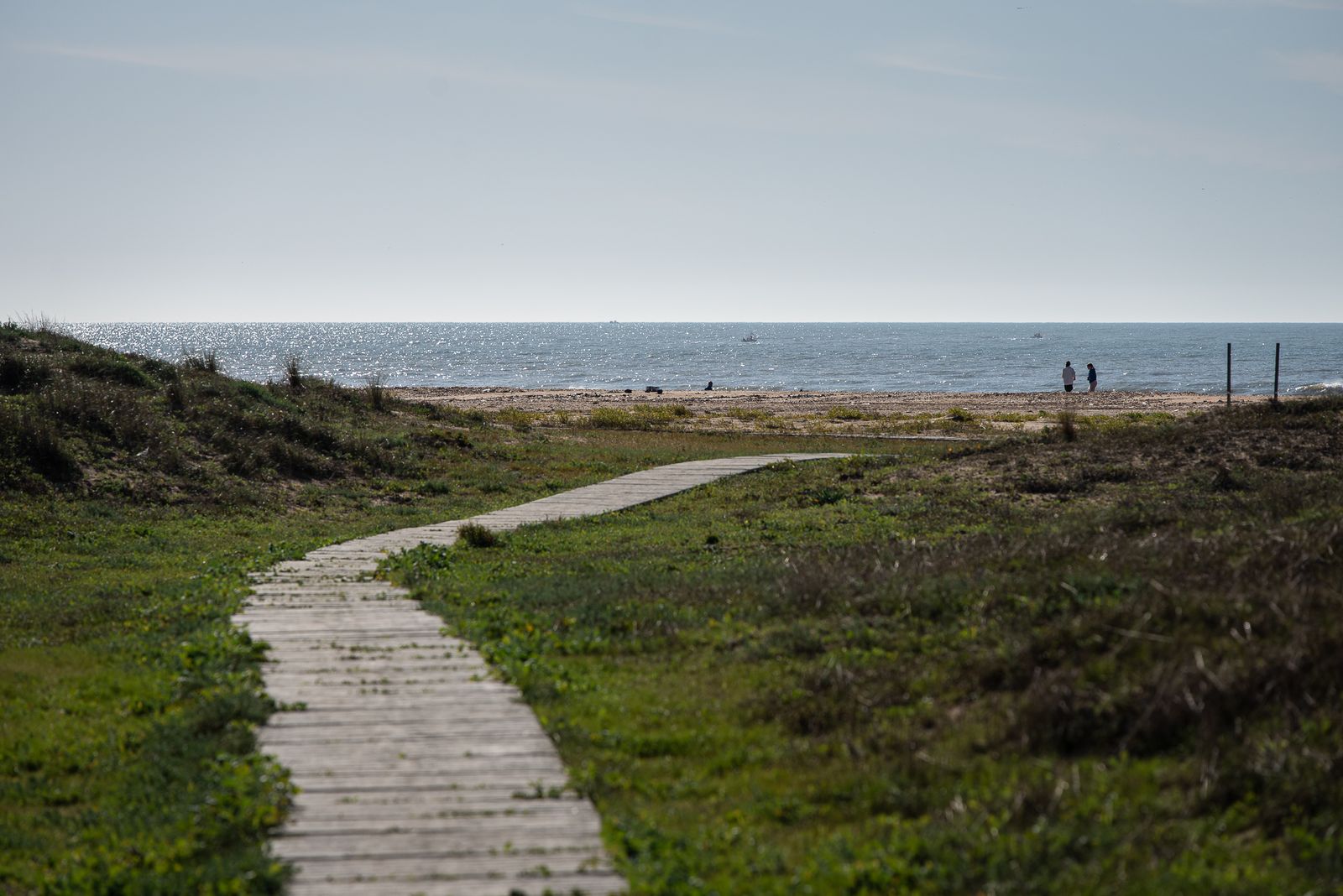 Imágenes de la mañana primaveral del 26 de diciembre en las playas de Huelva