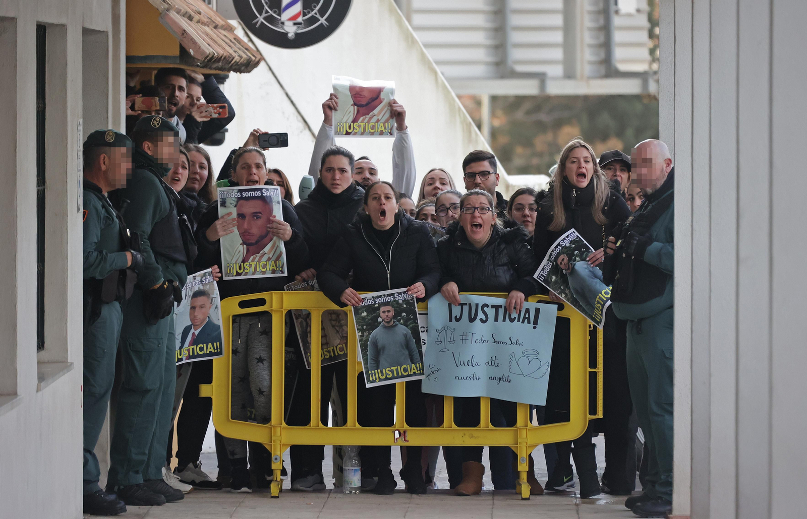 La entrada a los juzgados de San Roque del presunto asesino de Salvi, en imágenes