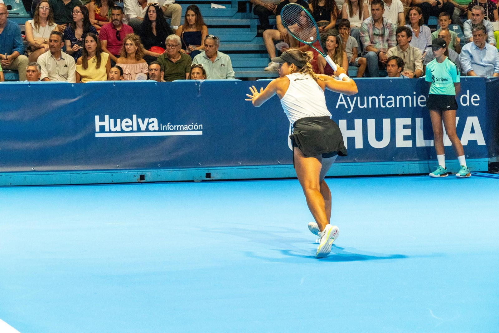 Imágenes de la final femenina de la Copa del Rey de tenis de Huelva entre Jesica Bouzas y Paula Badosa