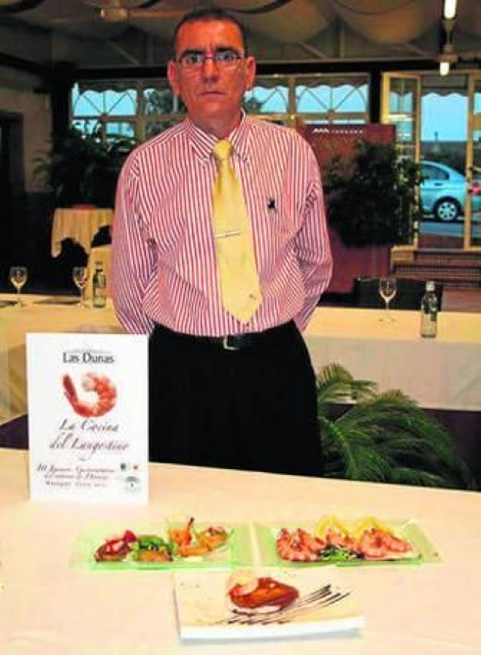Basilio Estévez nos mostró tres platos con muestras de las exquisiteces que ofreció Las Dunas. Basilio Estévez nos mostró tres platos con muestras de las exquisiteces que ofreció Las Dunas.