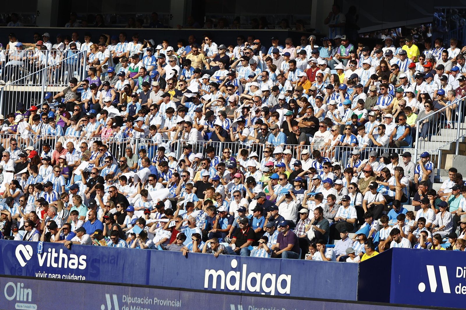 Búscate en las gradas de La Rosaleda en el Málaga CF-Castellón