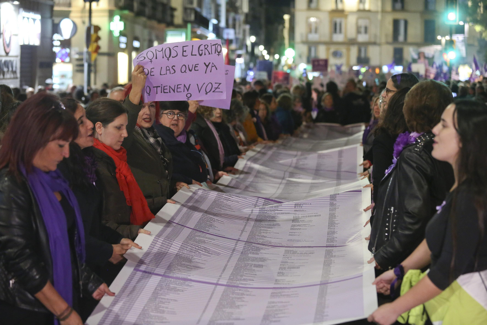 Fotos de la manifestación del 25N contra la violencia de género en Málaga
