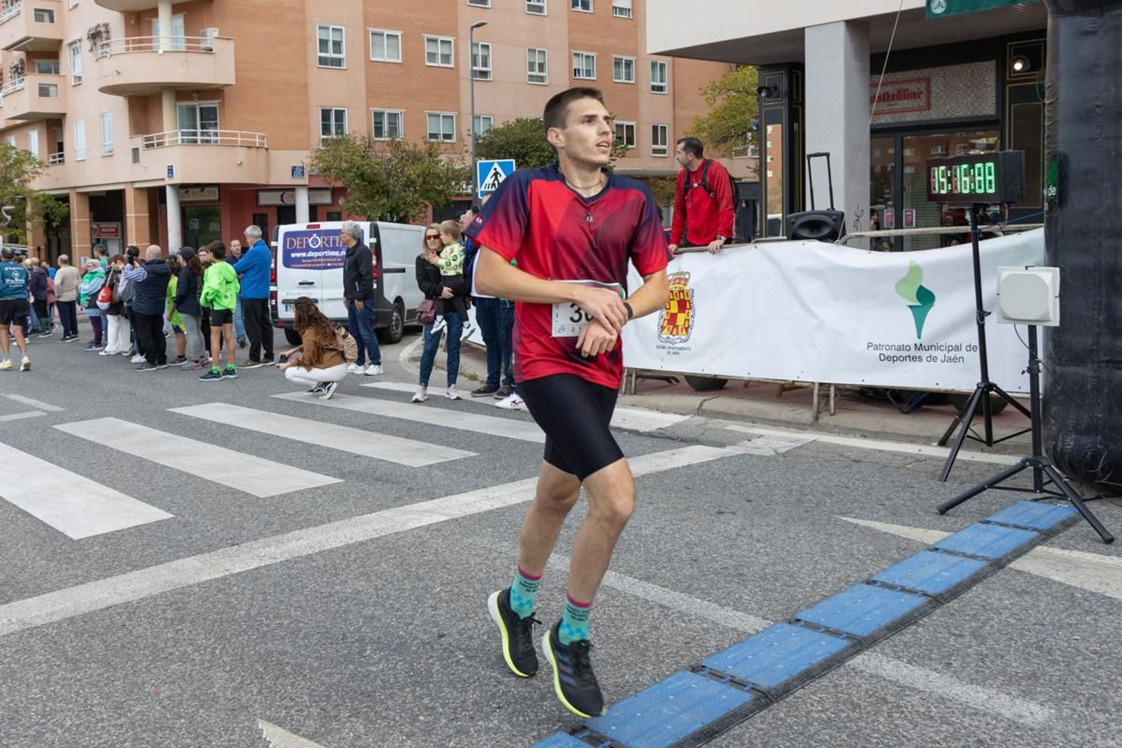 Jaén corre por la NO violencia y la igualdad en la XI carrera organizada por CSIF, en imágenes