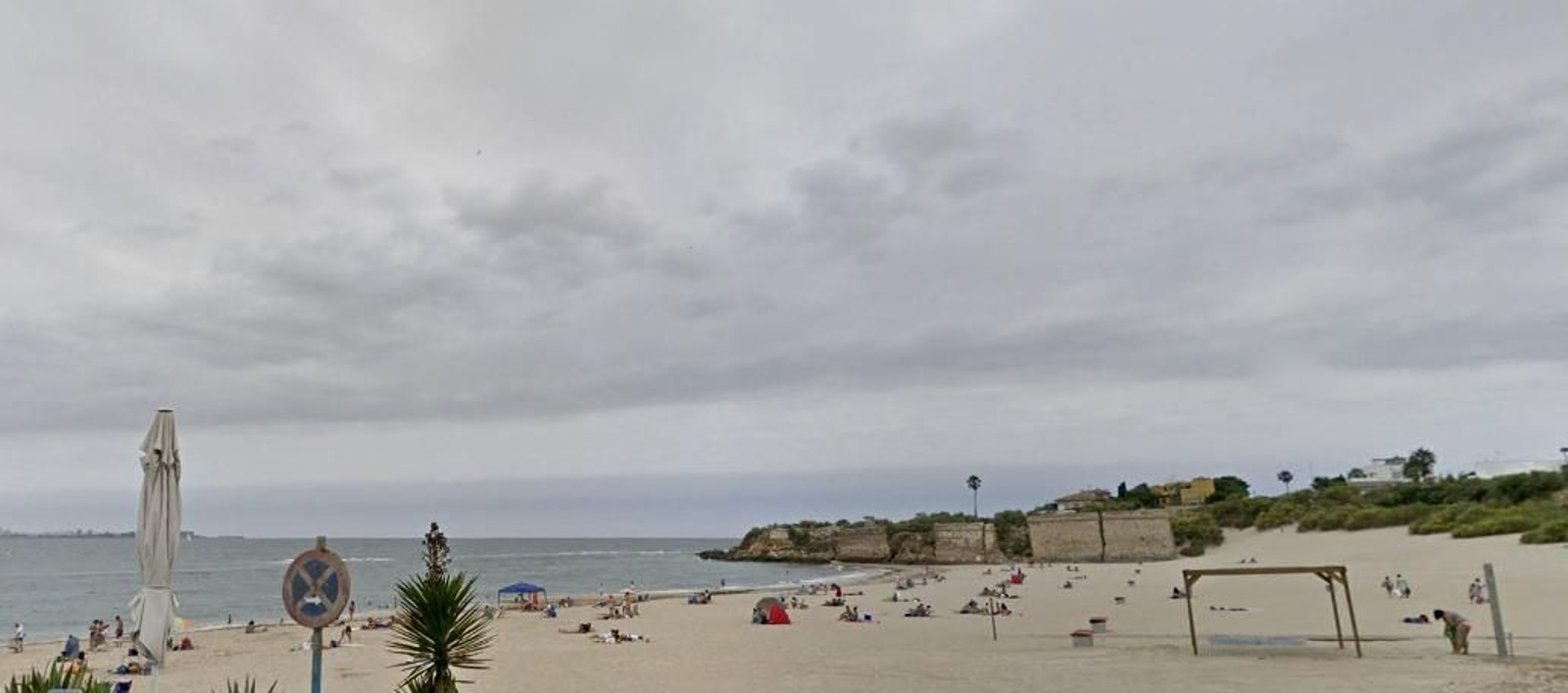 Una imagen de la playa de La Muralla. Una imagen de la playa de La Muralla.