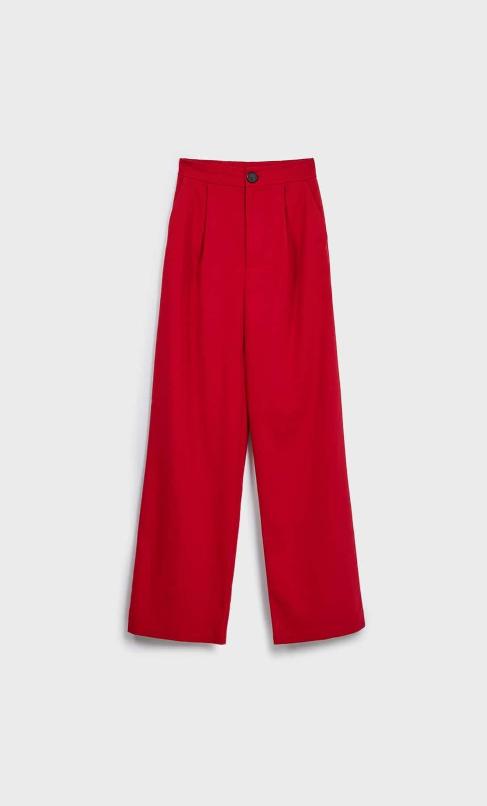 Pantalones de Stradivarius.