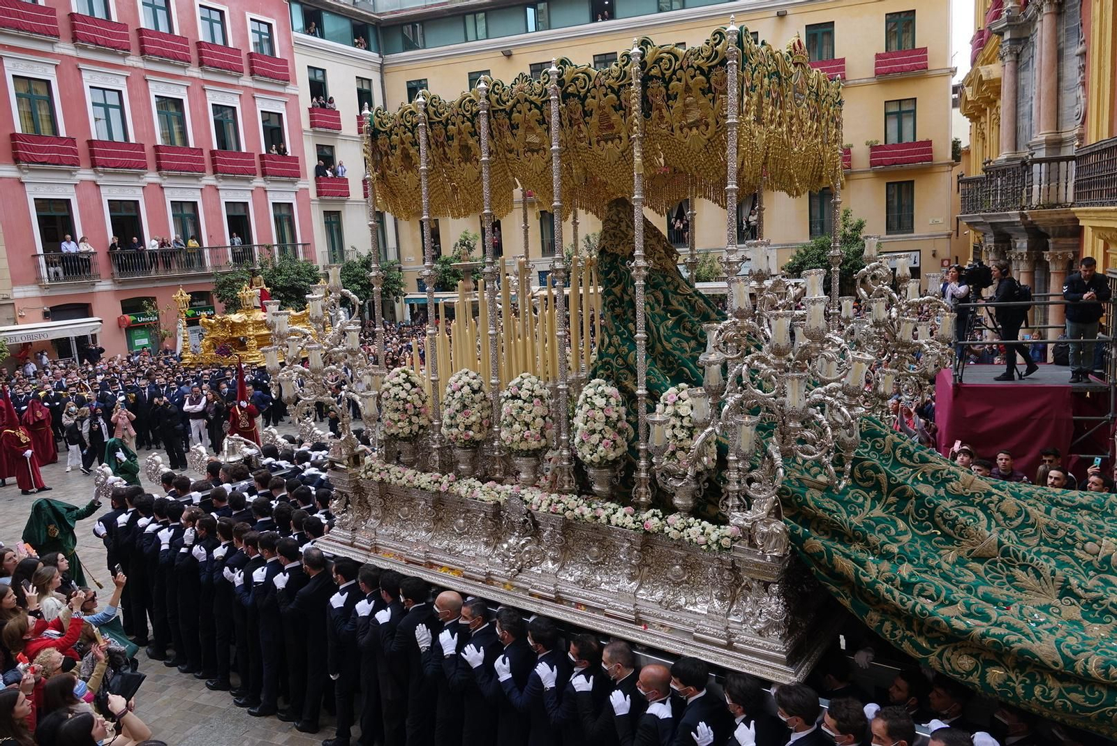 Las fotos de Estudiantes, en el Lunes Santo de Málaga