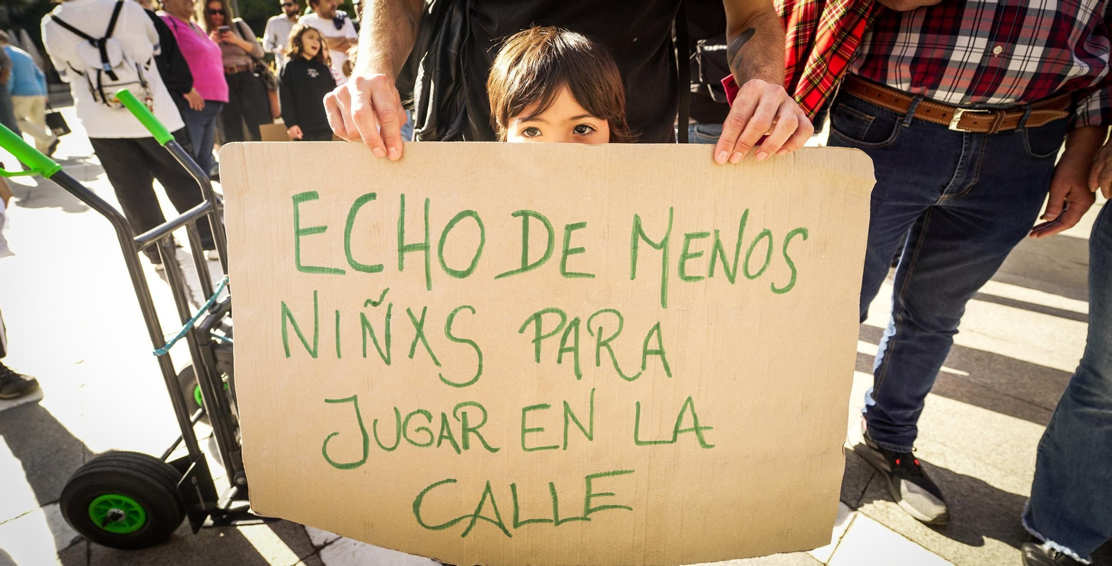 Imágenes de la numerosa participación en la manifestación 'Jerez por la Vivienda'