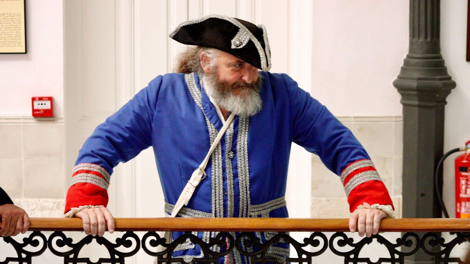 Visita a los secretos del Museo de Las Cortes de Cádiz, en imágenes