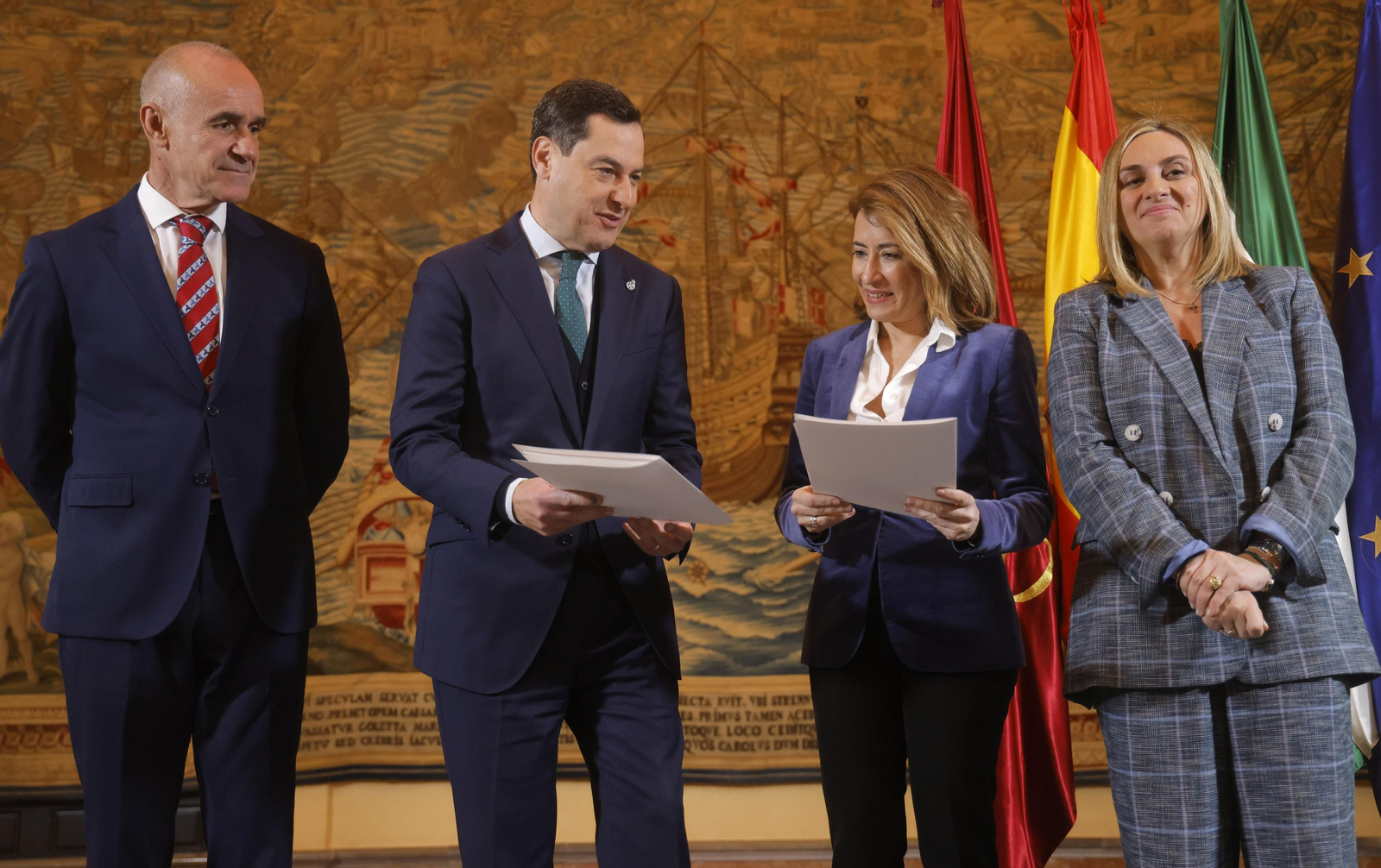 La firma histórica para construir la línea 3 del Metro de Sevilla, en imágenes