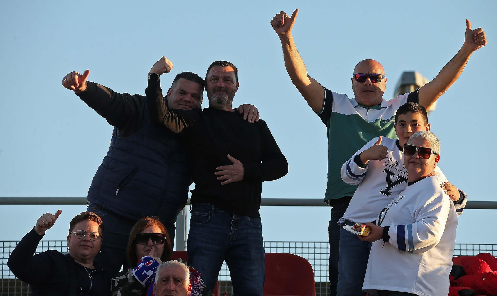 Fotos de la afición durante el Algeciras - Córdoba en el Nuevo Mirador
