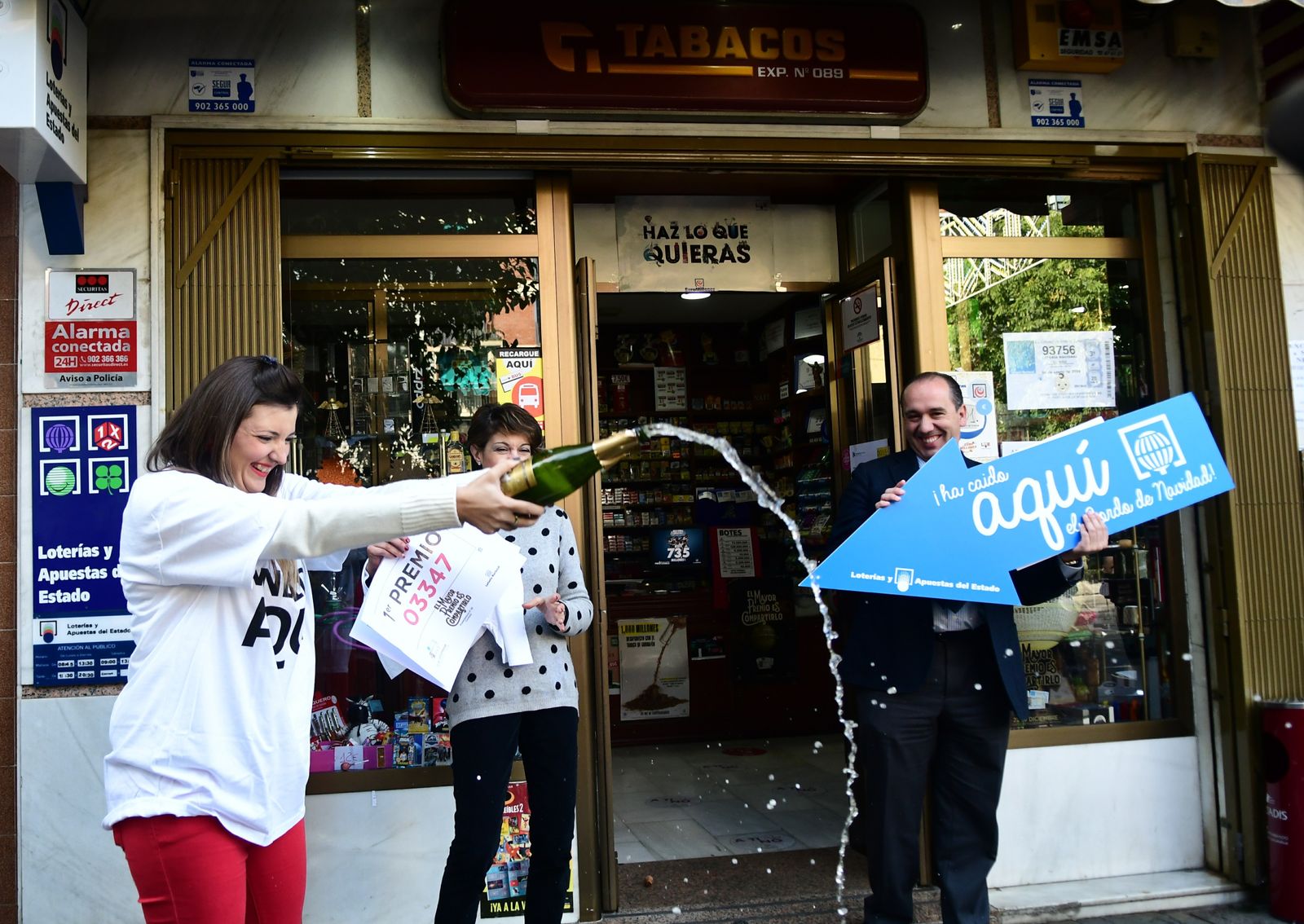 Gordo Lotería Navidad en la avenida Barcelona en Córdoba