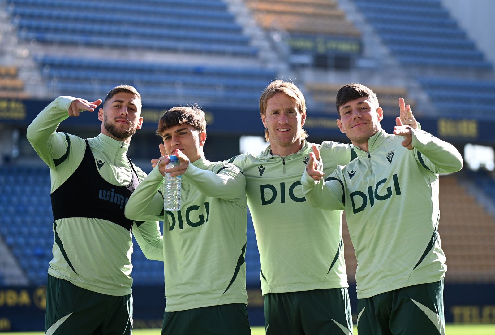 Jorge Moreno (i), De la Rosa, Álex Fernández e Iker Recio.