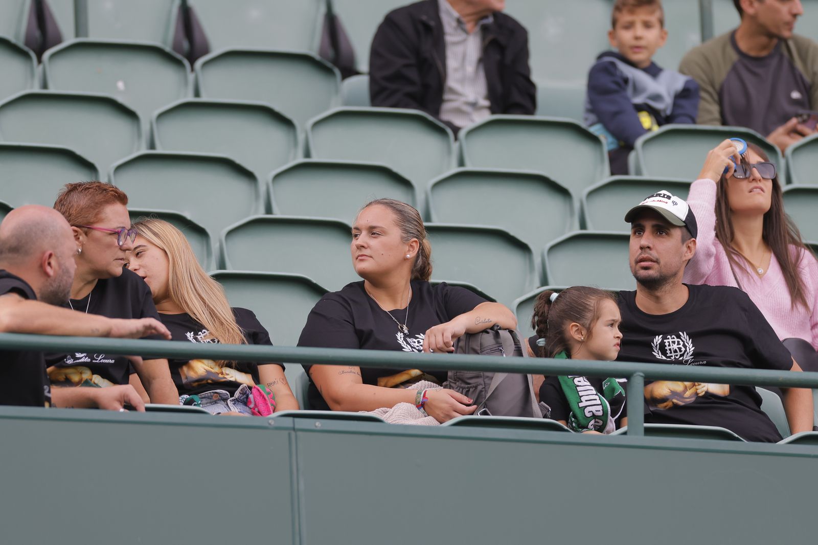 Búscate en las fotos del Betis-Osasuna