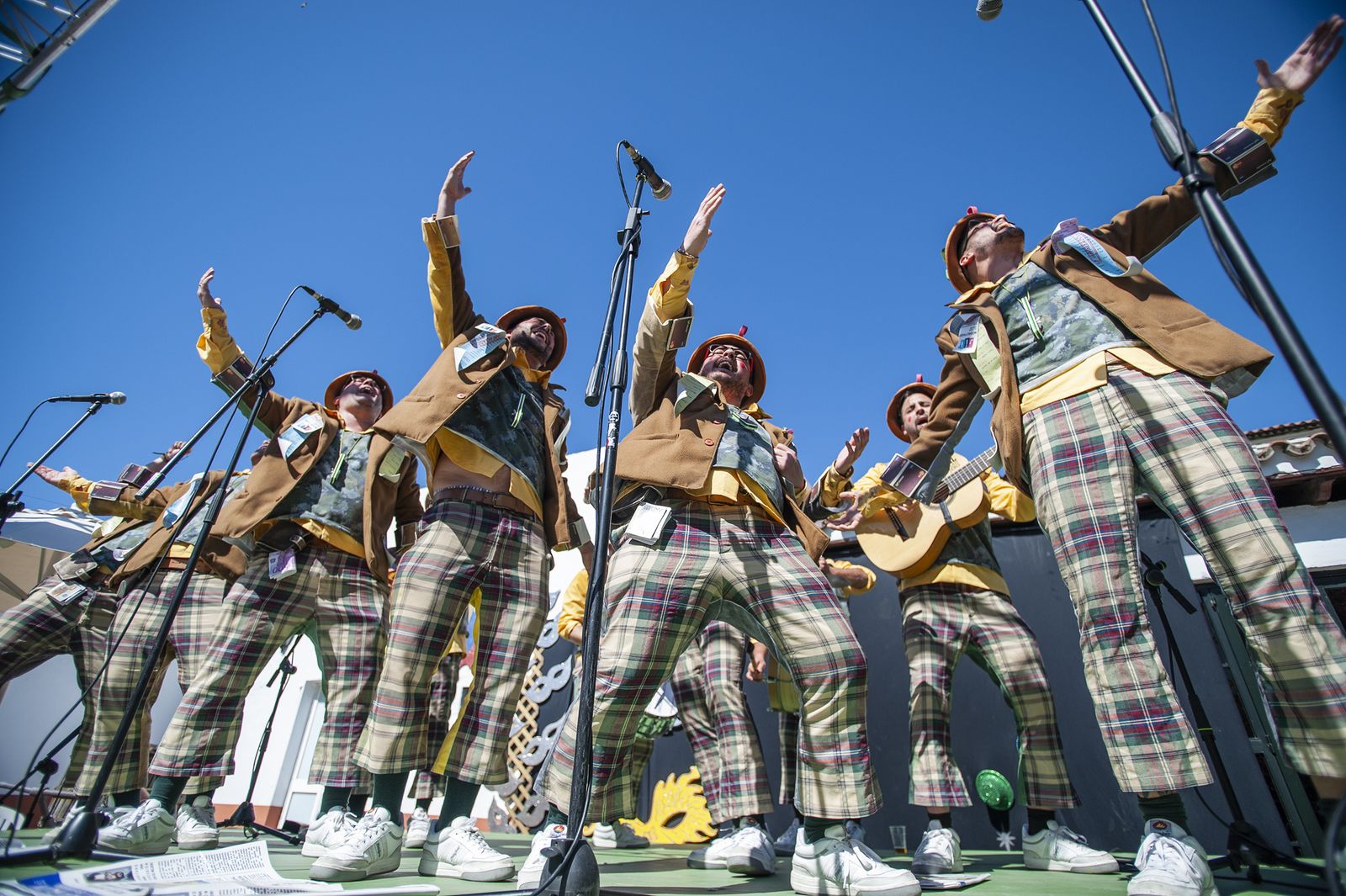 Imágenes de la primera edición del Carnaval Chiquito de Chiclana en Bodegas Vélez.