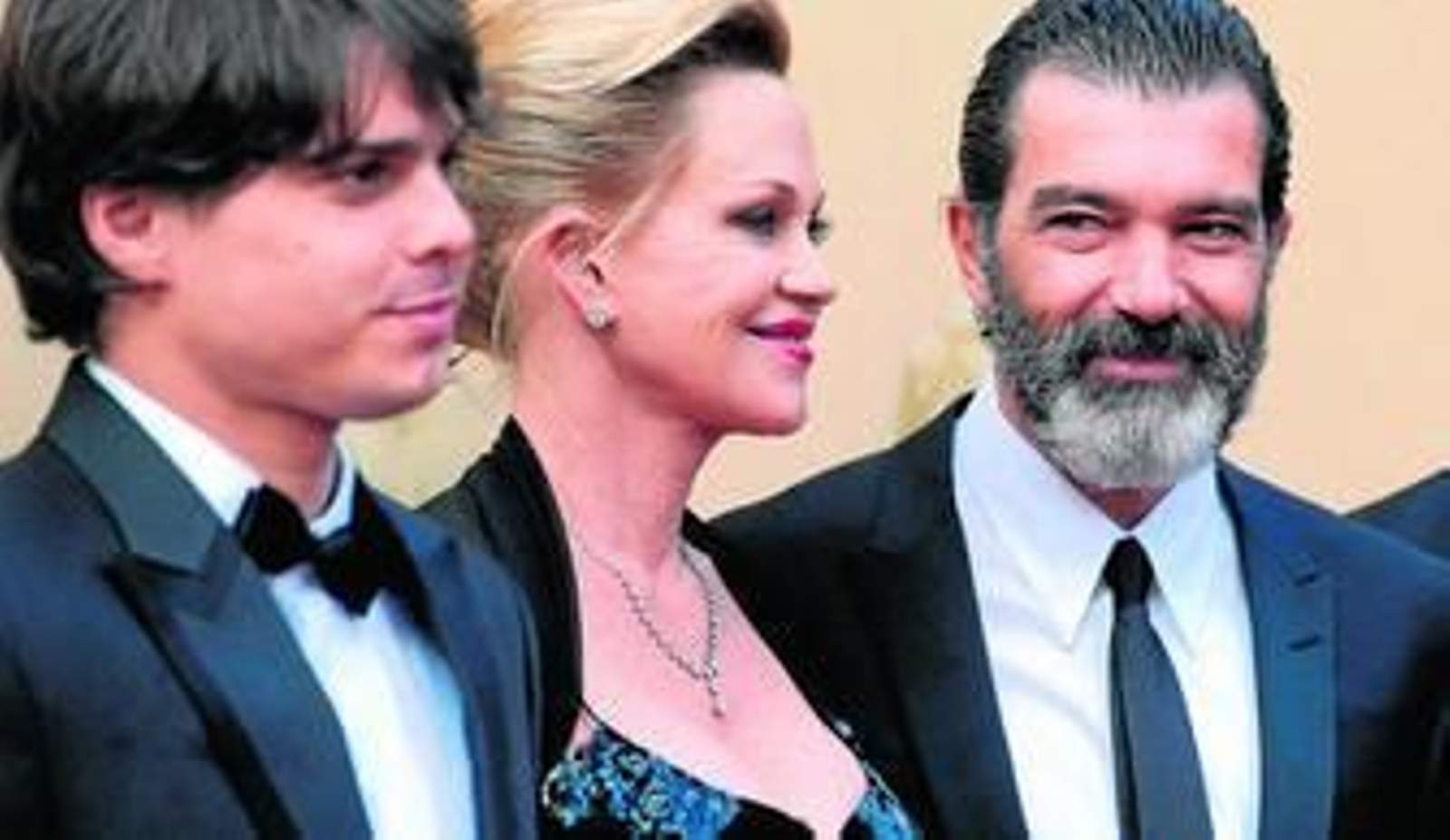 Javier Recio, junto a Melanie Griffith y Antonio Banderas, en la alfombra roja.