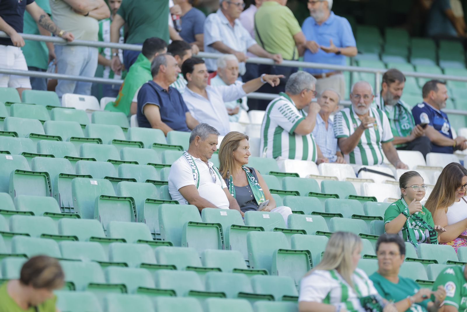 Búscate en la fotos del Betis-Sparta