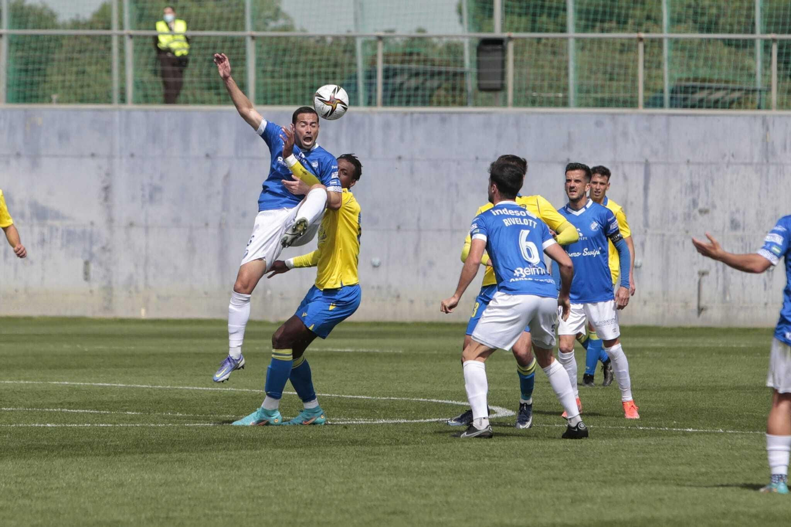 Tensión en el derbi entre Cádiz B y Xerez DFC