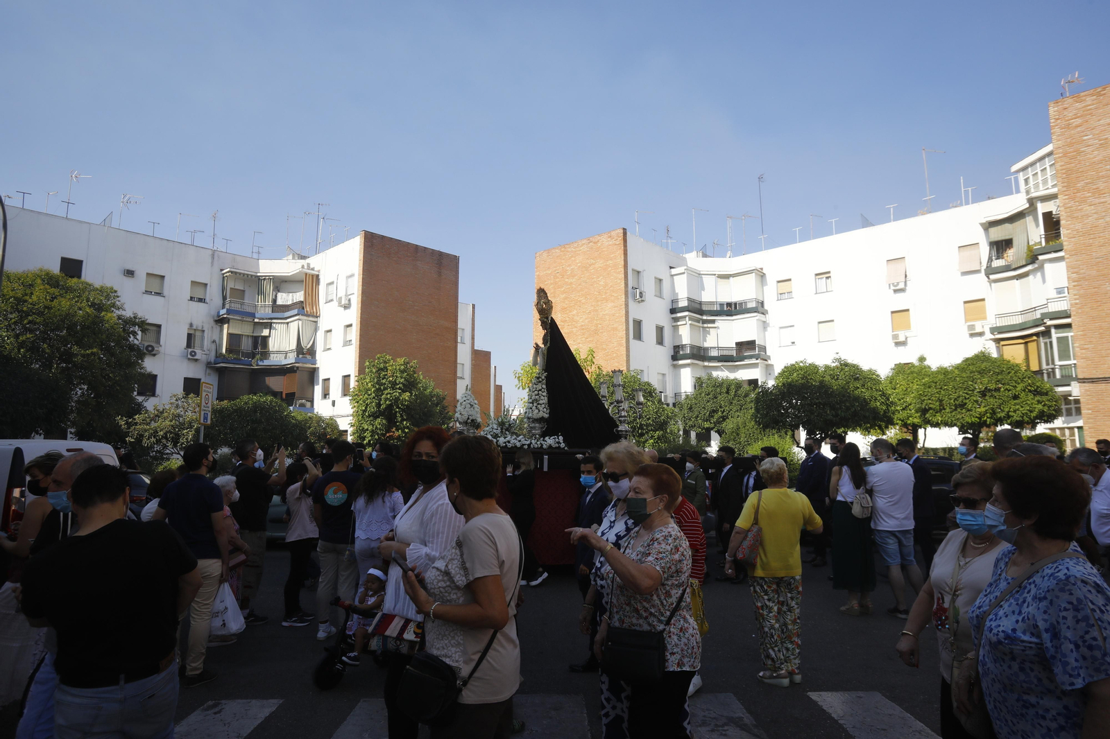 La procesión de la Virgen de la Soledad de Córdoba, en fotografías