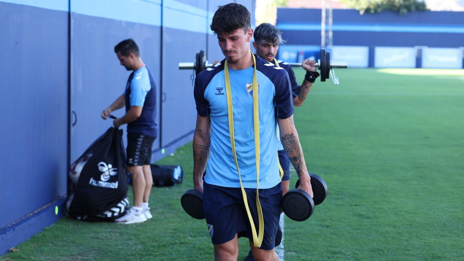 Murillo y Kevin, el lunes por la tarde en el Anexo tras la sesión Murillo y Kevin, el lunes por la tarde en el Anexo tras la sesión
