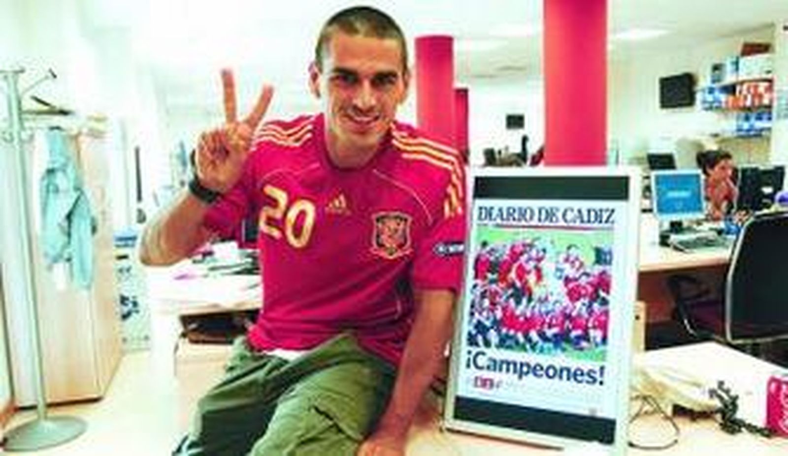 Juanito, durante su visita a las instalaciones de 'Diario de Cádiz'.