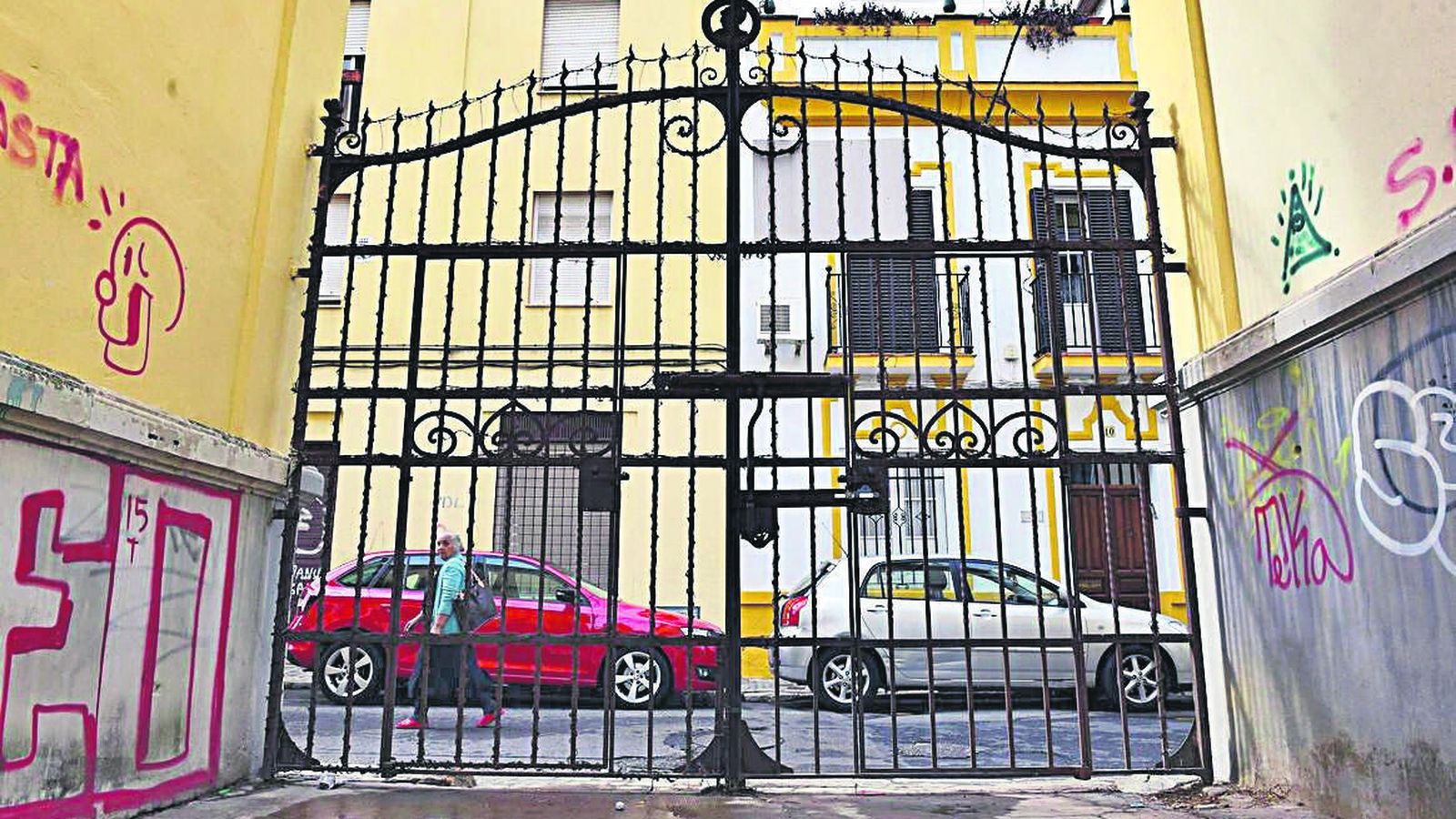 La edificación cuenta con una protección parcial en Grado 1.