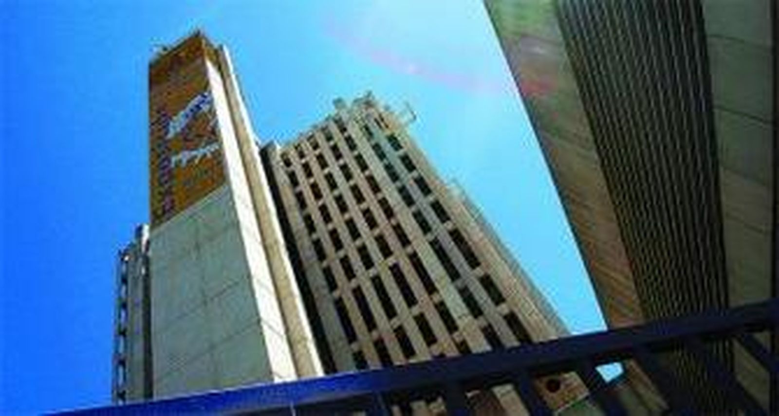 Fachada del edificio de Correos de Málaga.