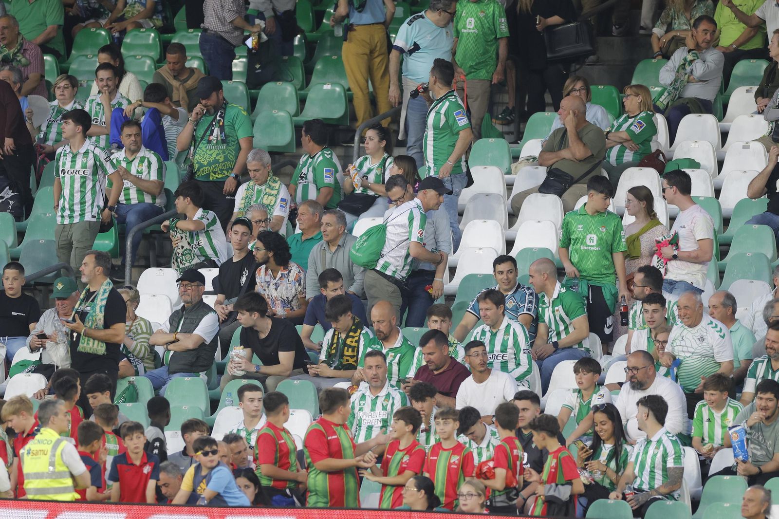 Búscate en las fotos del Betis - Valladolid