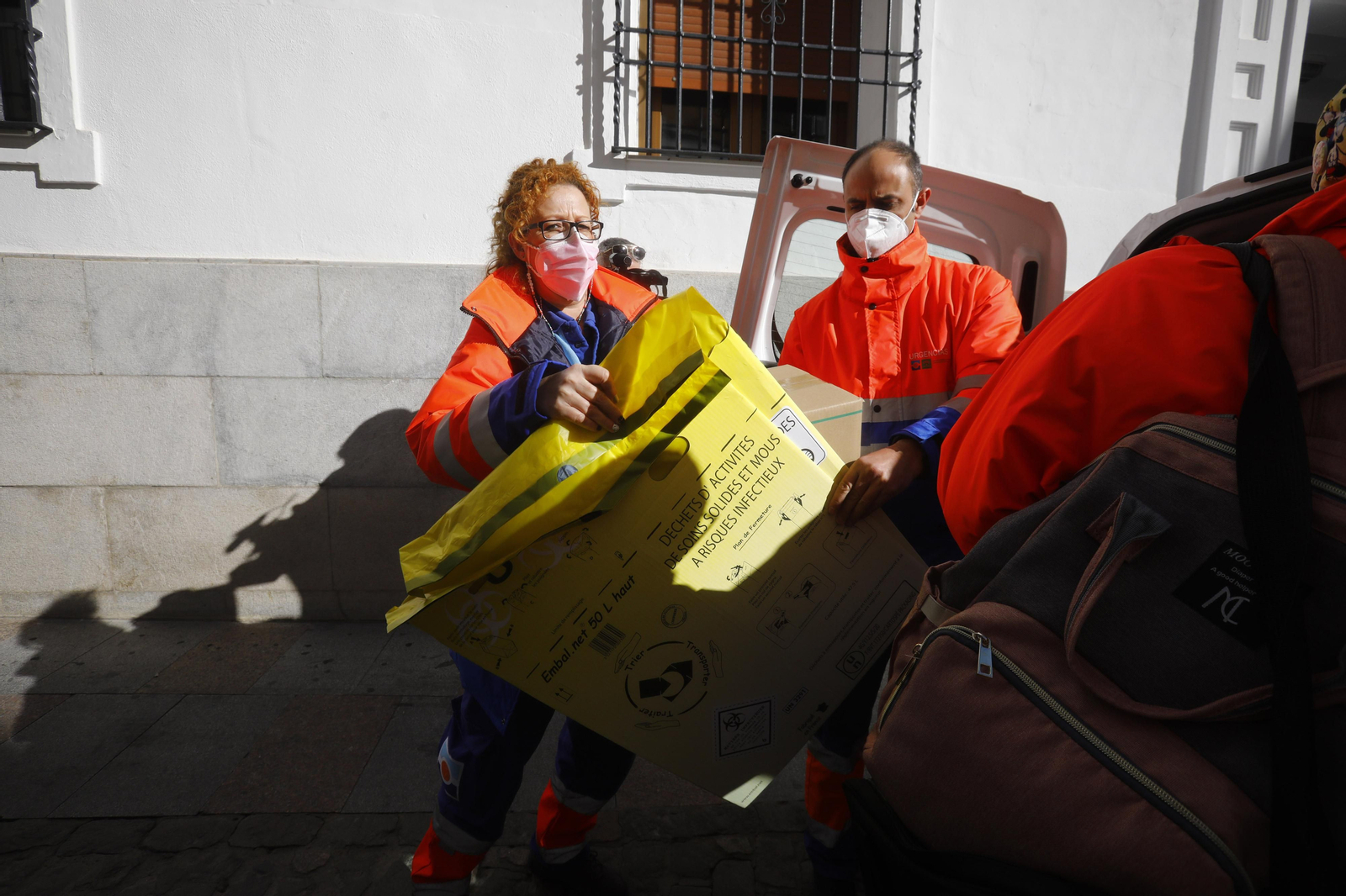 Fotos: La vacuna contra el coronavirus llega cargada de victoria y esperanza