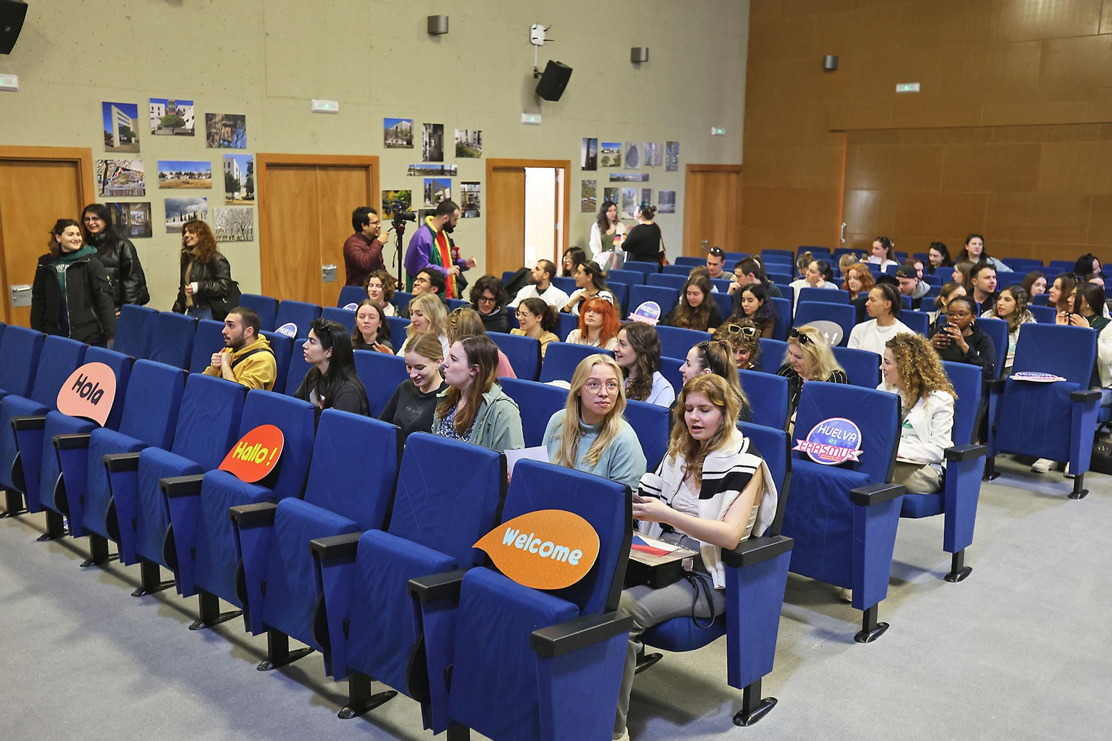 Imágenes de la Welcome Ceremony para dar la bienvenida al alumnado Erasmus que estudiará en la UHU