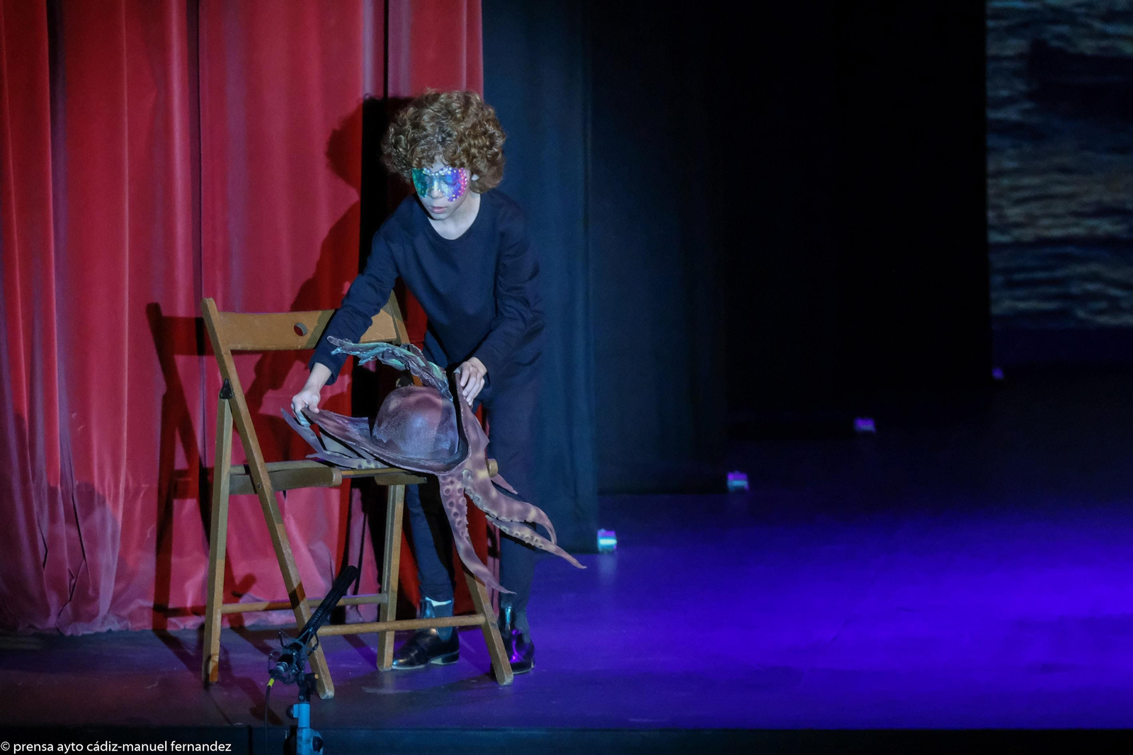 La final comenzó con un homenaje a Juan Carlos Aragón y Manolo Santander a cargo de los alumnos de la Escuela de Artes Escénicas Marta Ortiz.