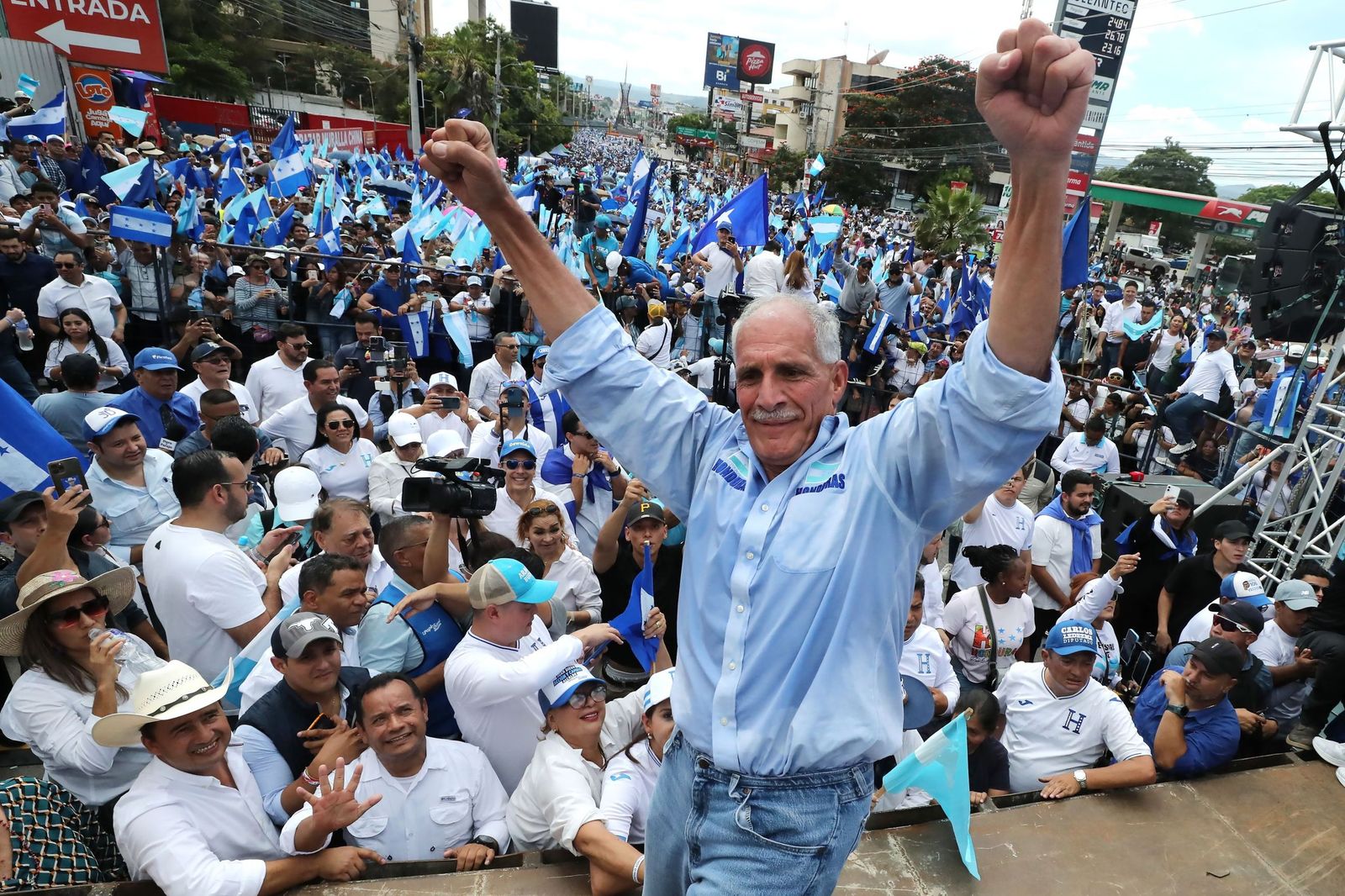 El conservador Nasry 'Tito' Asfura, declarado nuevo presidente de Honduras tras unas polémicas elecciones.