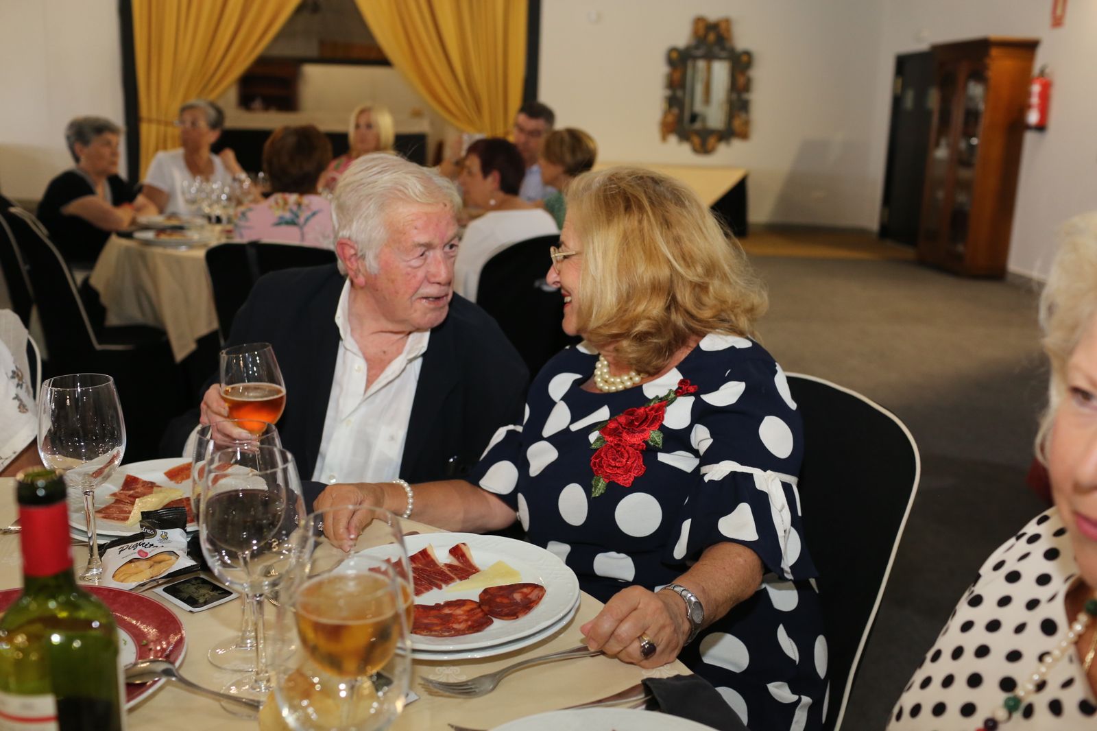 Almuerzo de despedida de Lucía Vizcaya  jefa de la Oficina de Extranjeros en imágenes