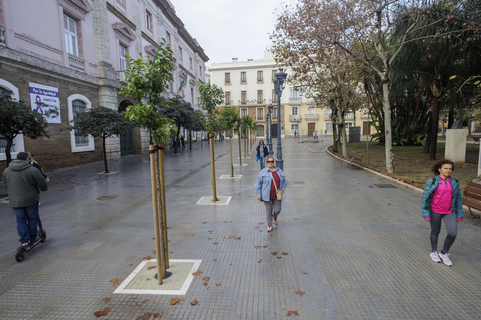 Las imágenes de la apertura de la nueva plaza de España. Las imágenes de la apertura de la nueva plaza de España.