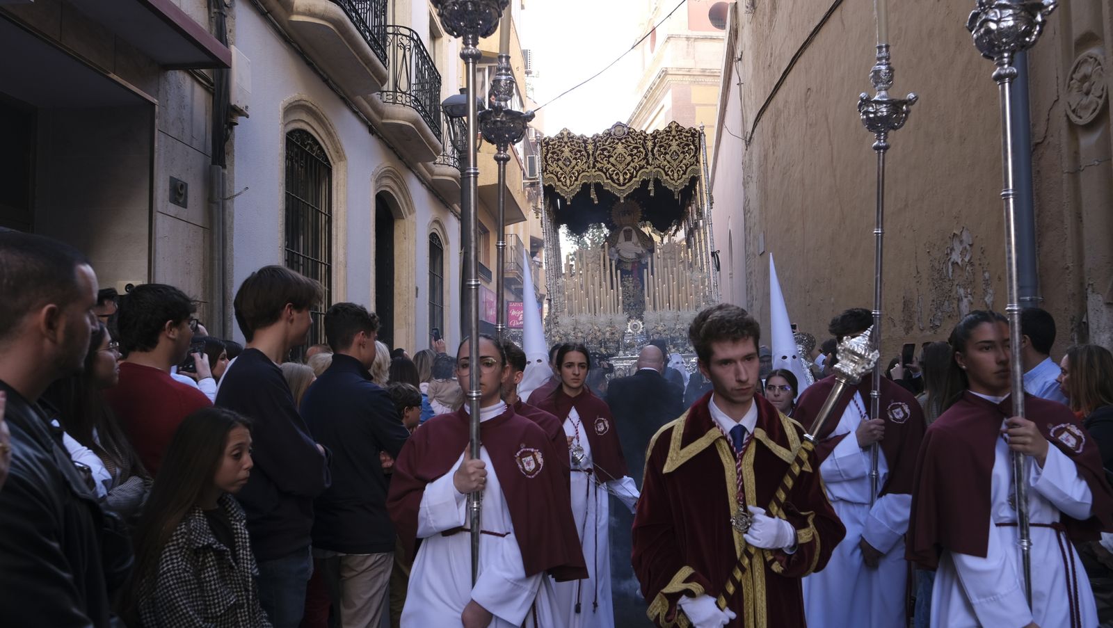La procesión de la Santa Cena en Almería, en imágenes