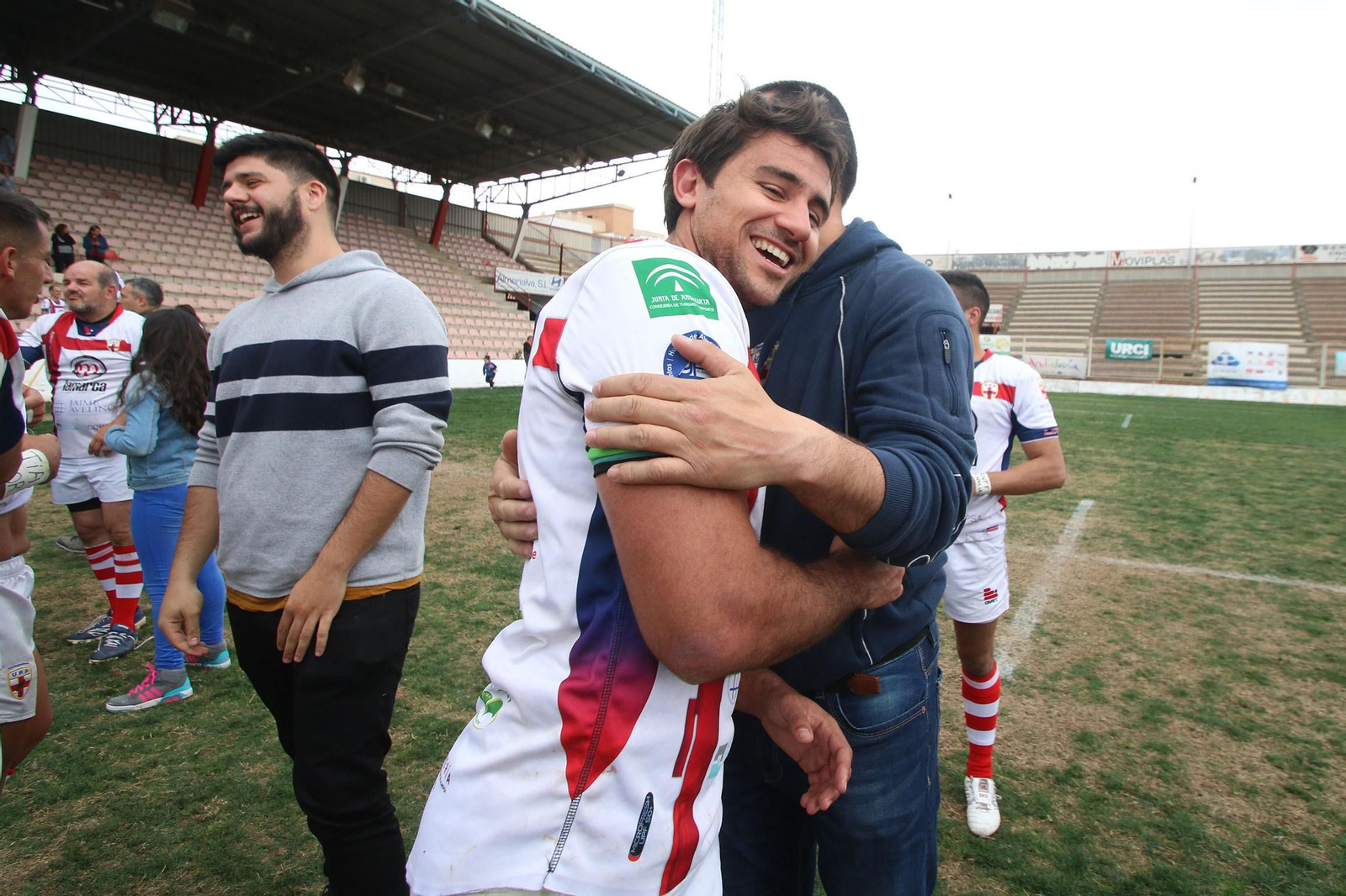 Fotogalería de la salvación de URA ante Olímpico.