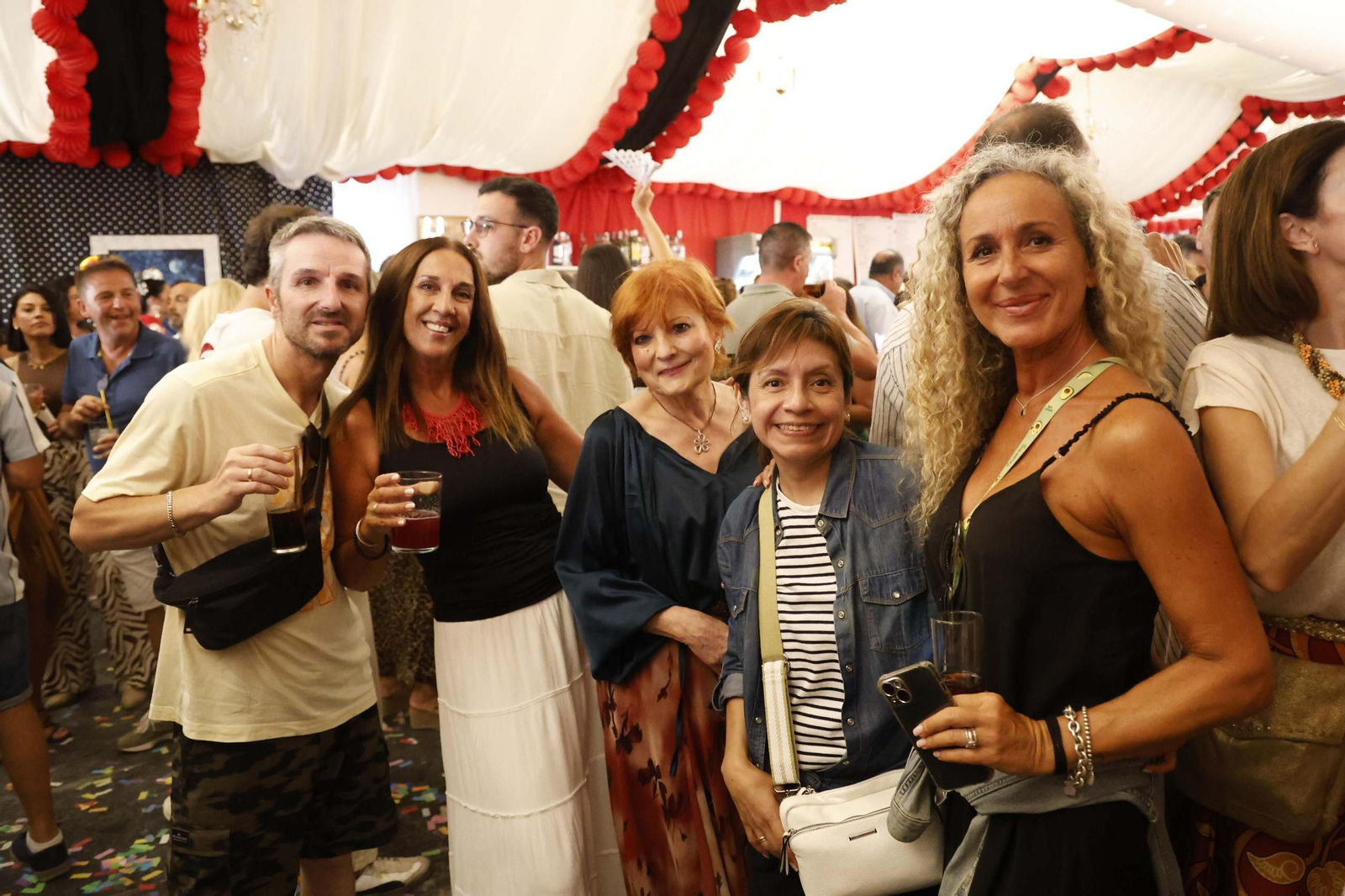 Búscate en las fotos del lunes en la Feria de Tarifa 2025