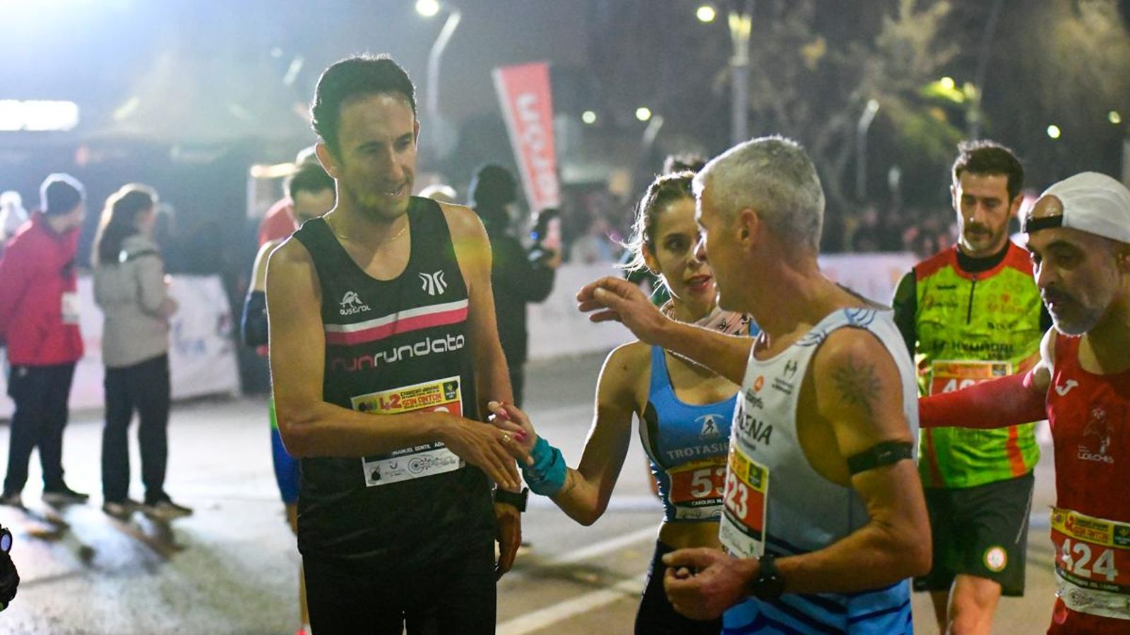En imágenes: búscate en tu llegada a meta de la Carrera de San Antón 2025 (2)
