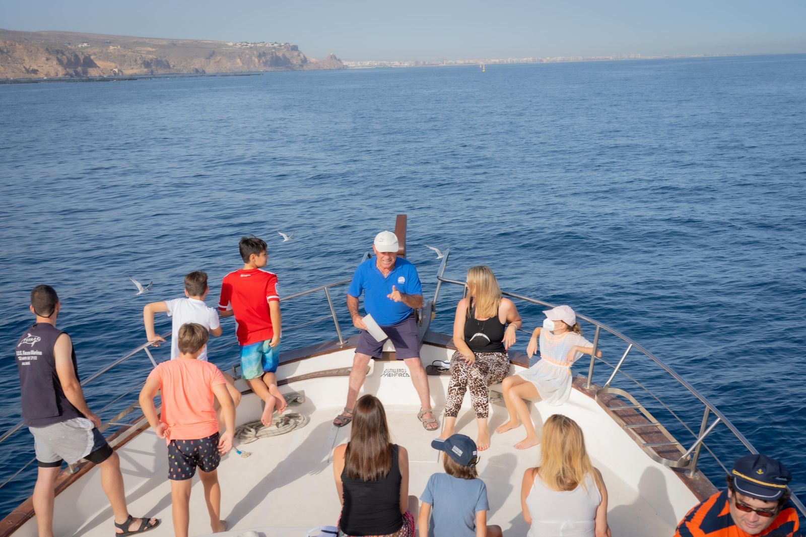 Un instante de la actividad realizada por PROMAR en el marco de la Semana de la Posidonia.