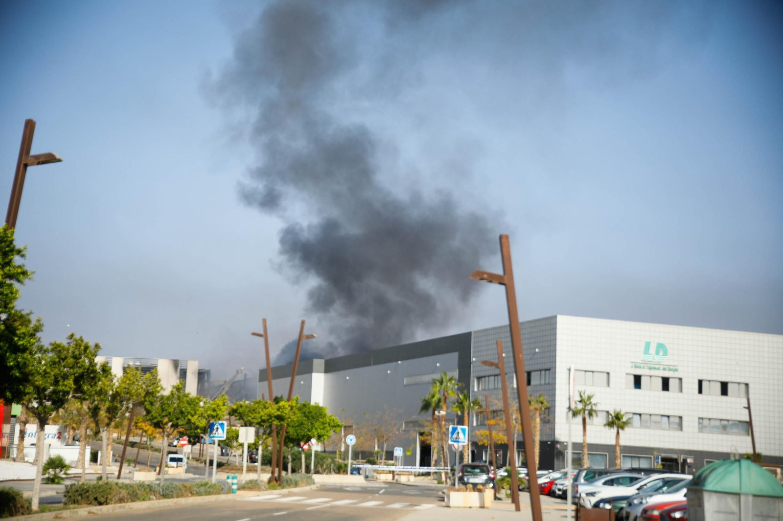 Nuevo incendio en la nave de Hintes Oil Europa en el PITA