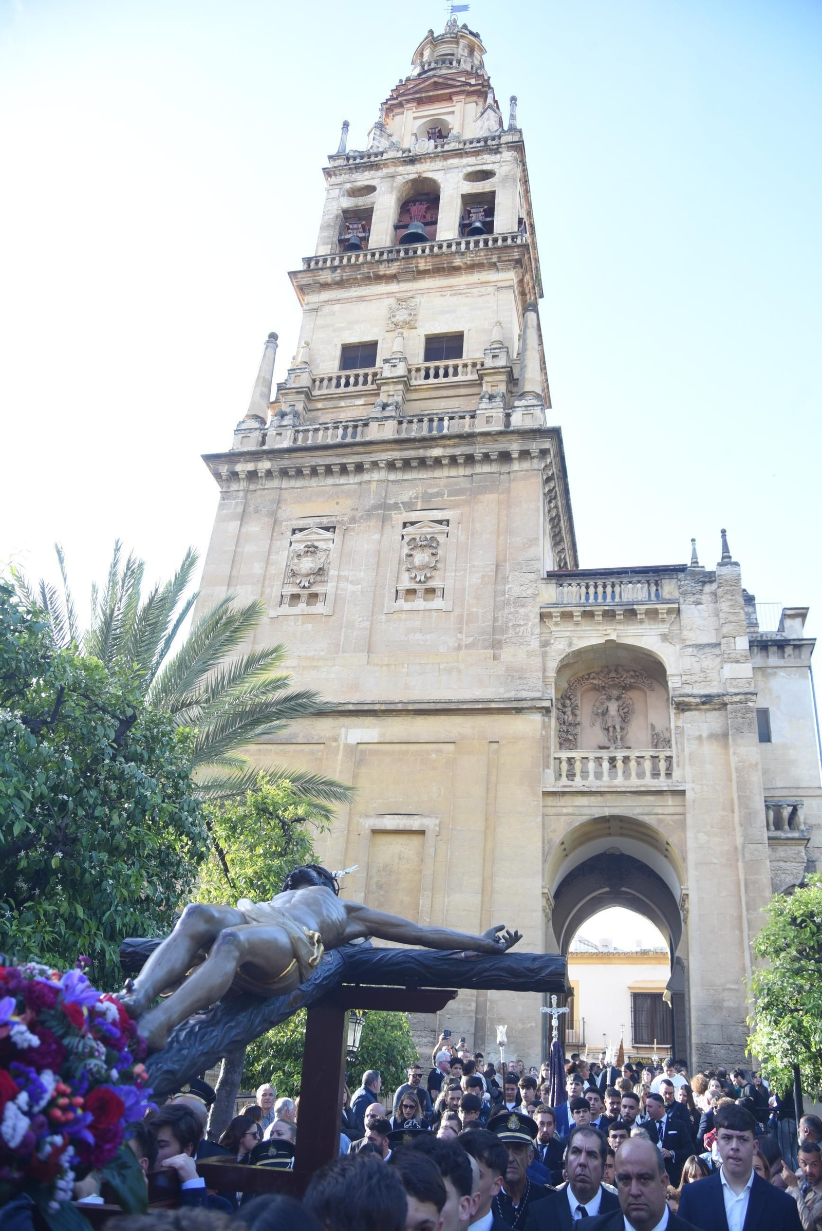 Las mejores fotos del traslado de la hermandad de la Agonía de Córdoba