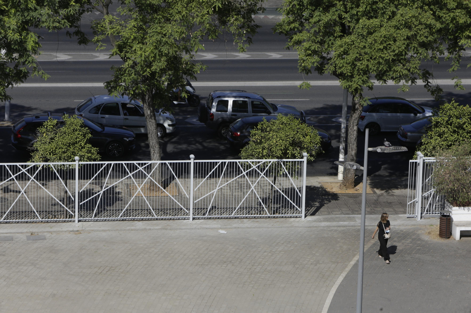 Abandono y mal estado de la plaza entre Mercadona y Plaza de Armas
