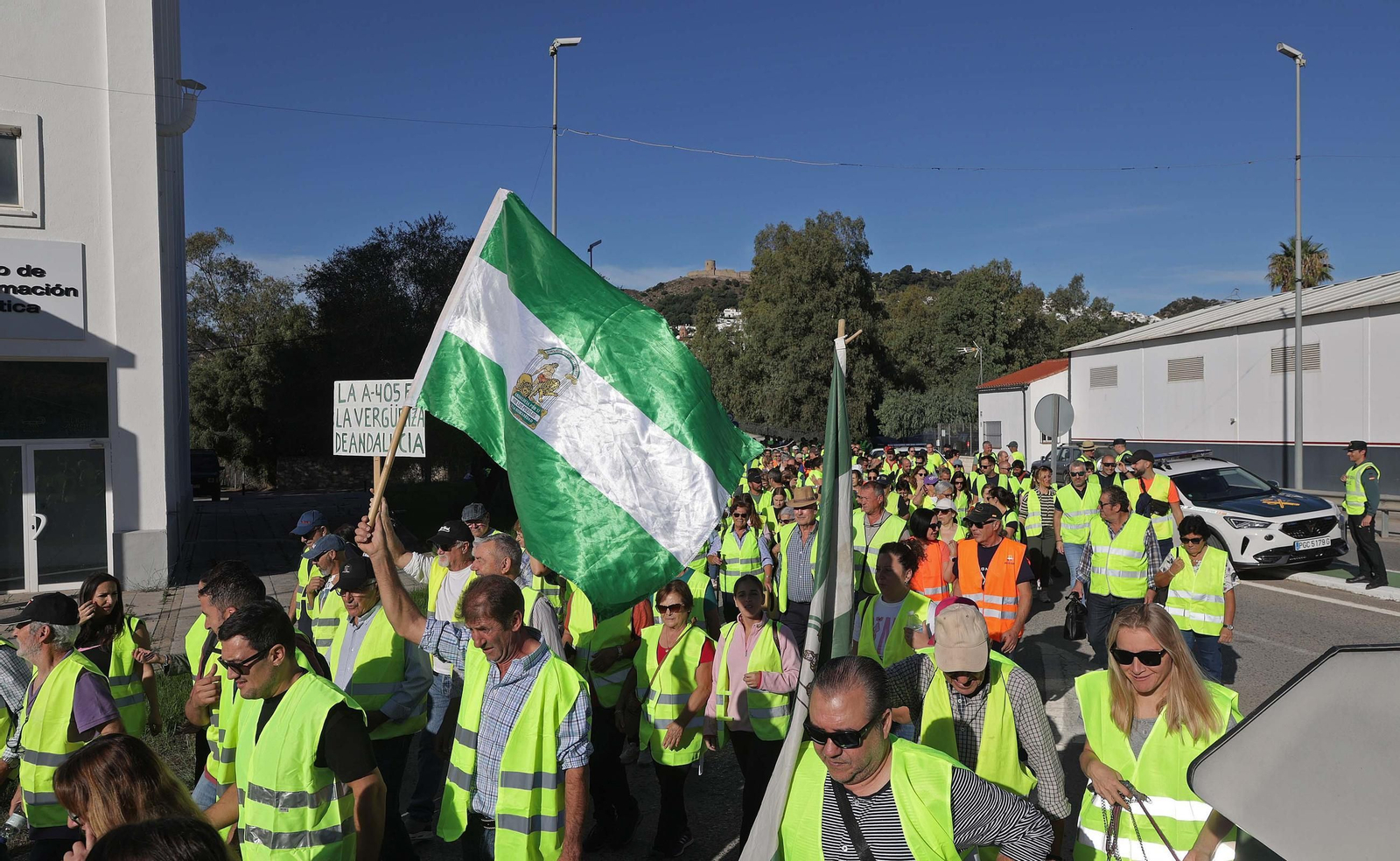 Fotos de la manifestación por el arreglo integral de la carretera A-405 de Jimena