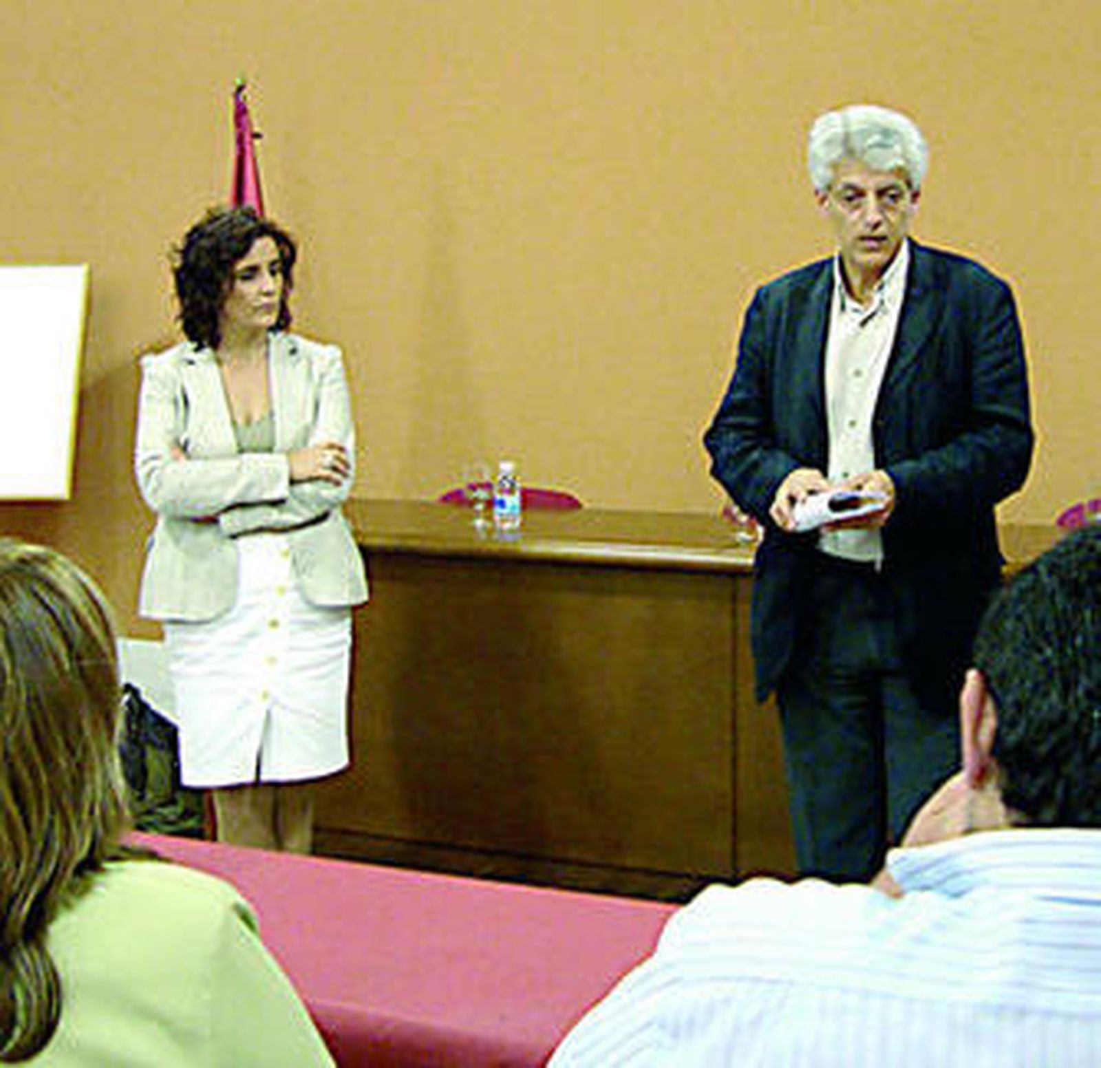 Momento de la visita de la delegada.